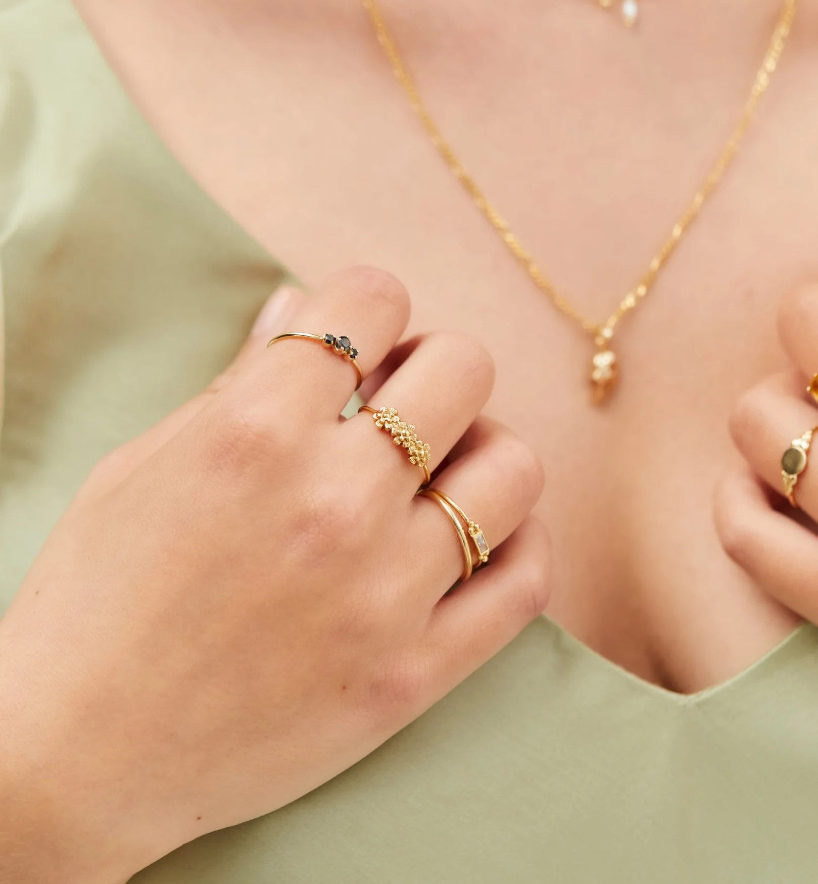 Bloom Ring 14K
