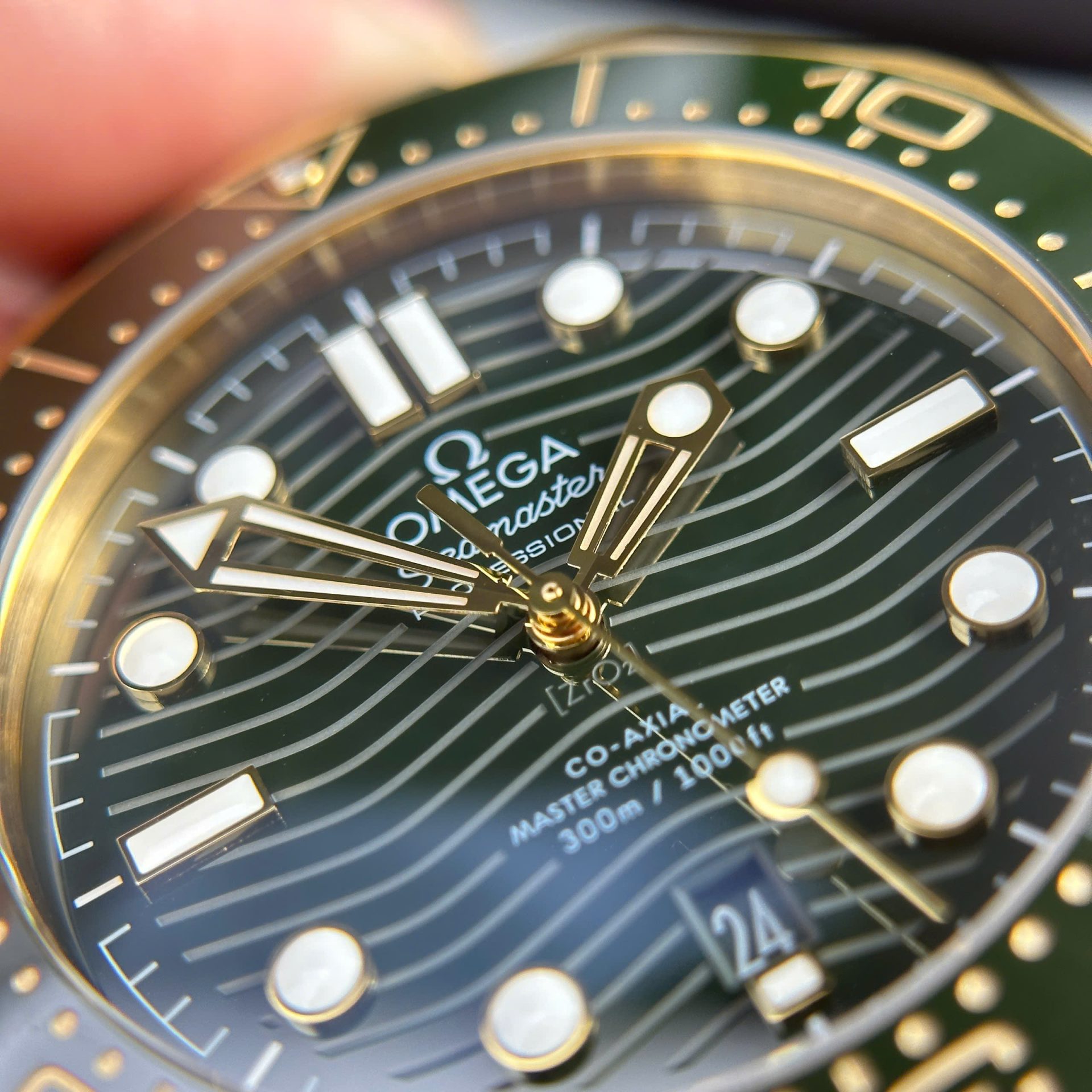 Omega Seamaster Diver 300M Replica Watches Dial Green VS Factory 42mm - Top club