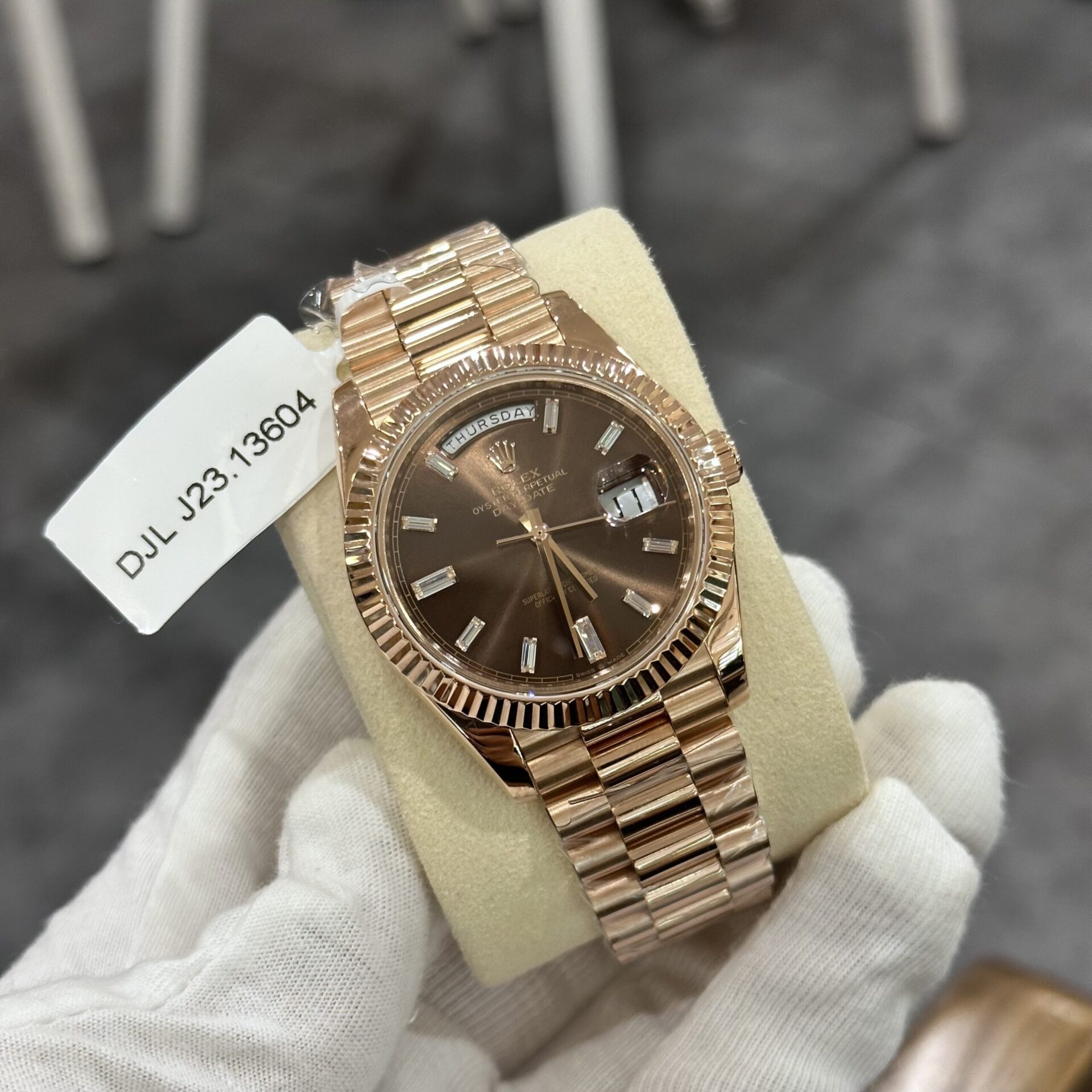 Rolex Replica Watch Day-Date 228235 Gold Wrapped Chocolate Dial GM V3 40mm - Top club