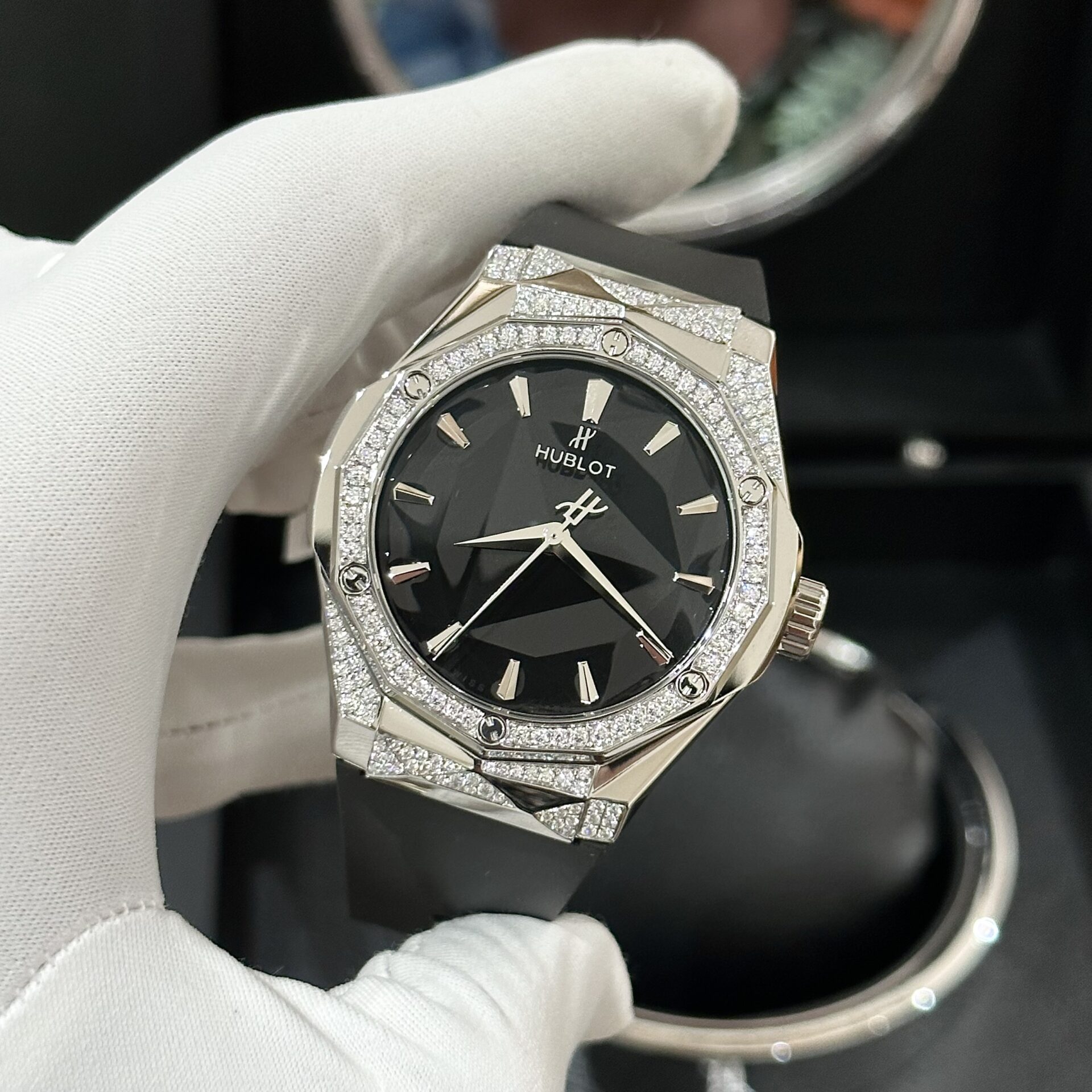 Hublot Orlinski Black With Moissanite Diamond Replica 1:1 Watch 40mm - Elite Watch Atelier