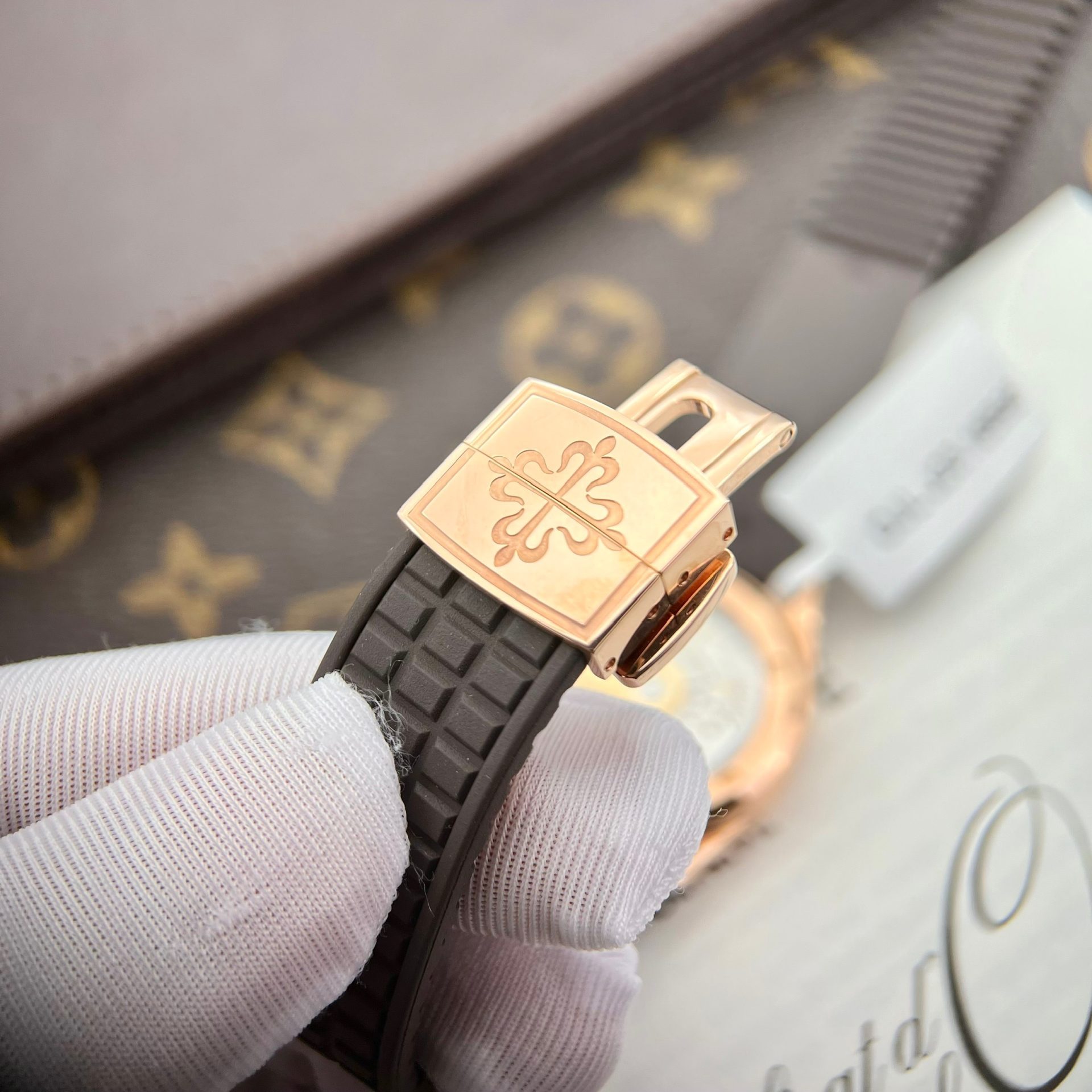 Patek Philippe Replica 1:1 Watch Aquanaut 5062 Gold Wrapped Moissanite Diamond 35.6mm - Top club