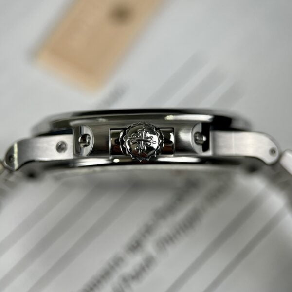 Patek Philippe Replica Watch Nautilus 5712 Tiffany   Co Metal Wire 40mm - Top club