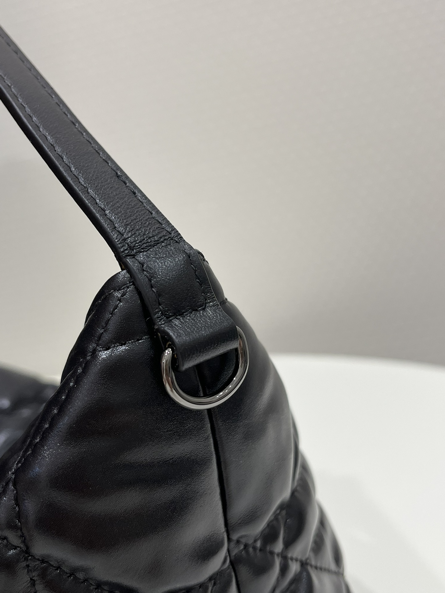 Medium Diortravel Nomad Pouch Black/White For Women 8.5in/ 22cm S5554BMIG_M9001:1High-quality replica