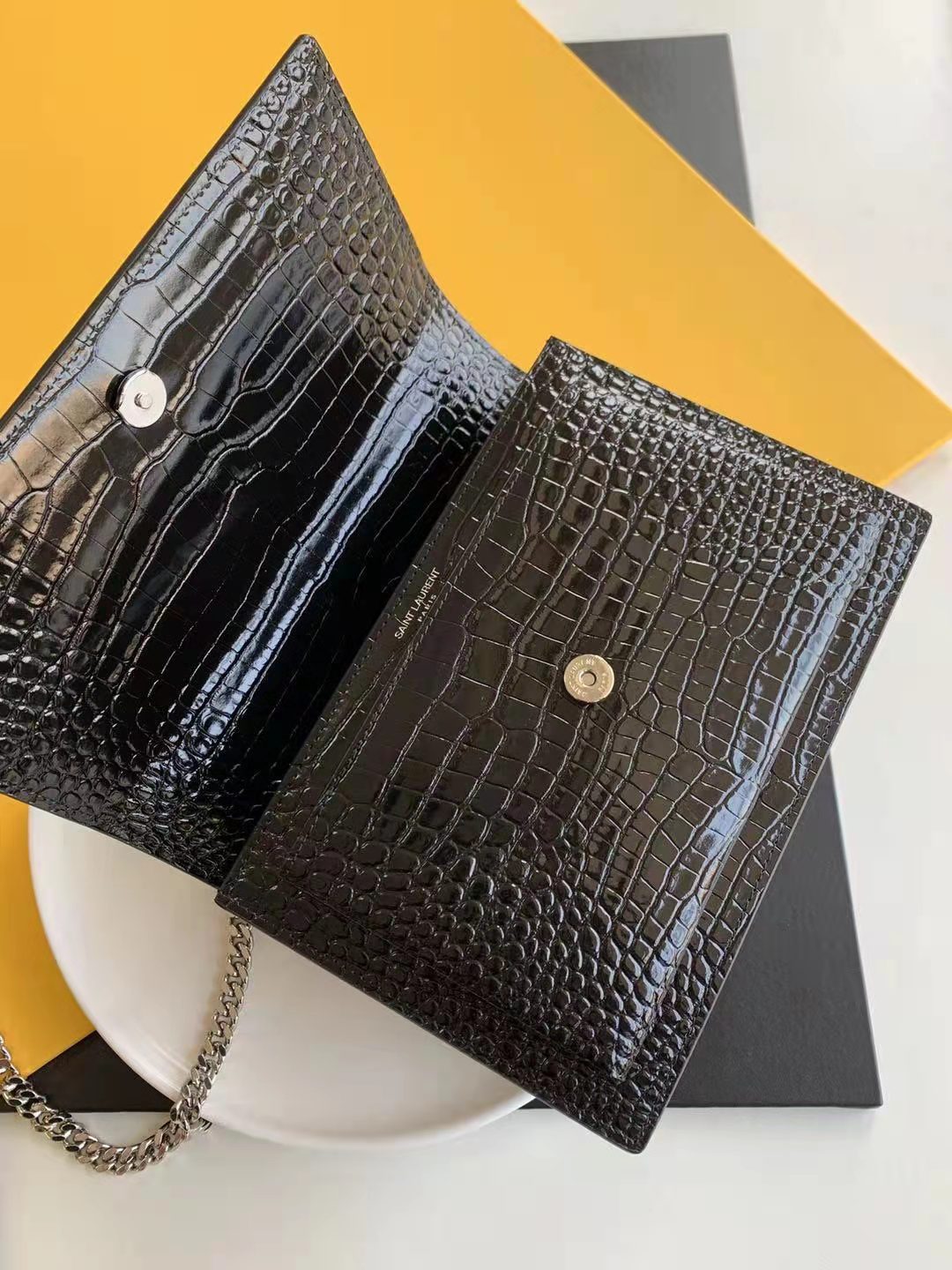 SUNSET MEDIUM CHAIN BAG IN SMOOTH LEATHER1:1High-quality replica