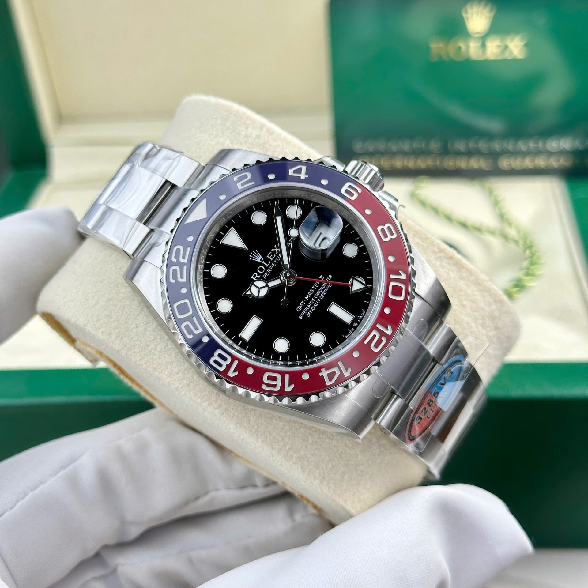 Rolex Pepsi GMT-Master II 126710blro Replica 11 Watch Oyster Strap Clean Factory V3 40mm - Elite Watch Atelier