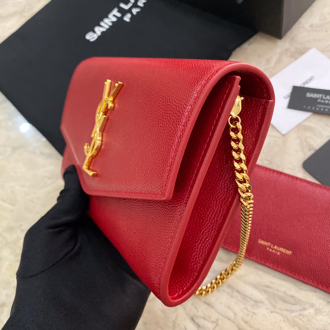 UPTOWN CHAIN WALLET IN CROCODILE-EMBOSSED SHINY LEATHER1:1High-quality replica