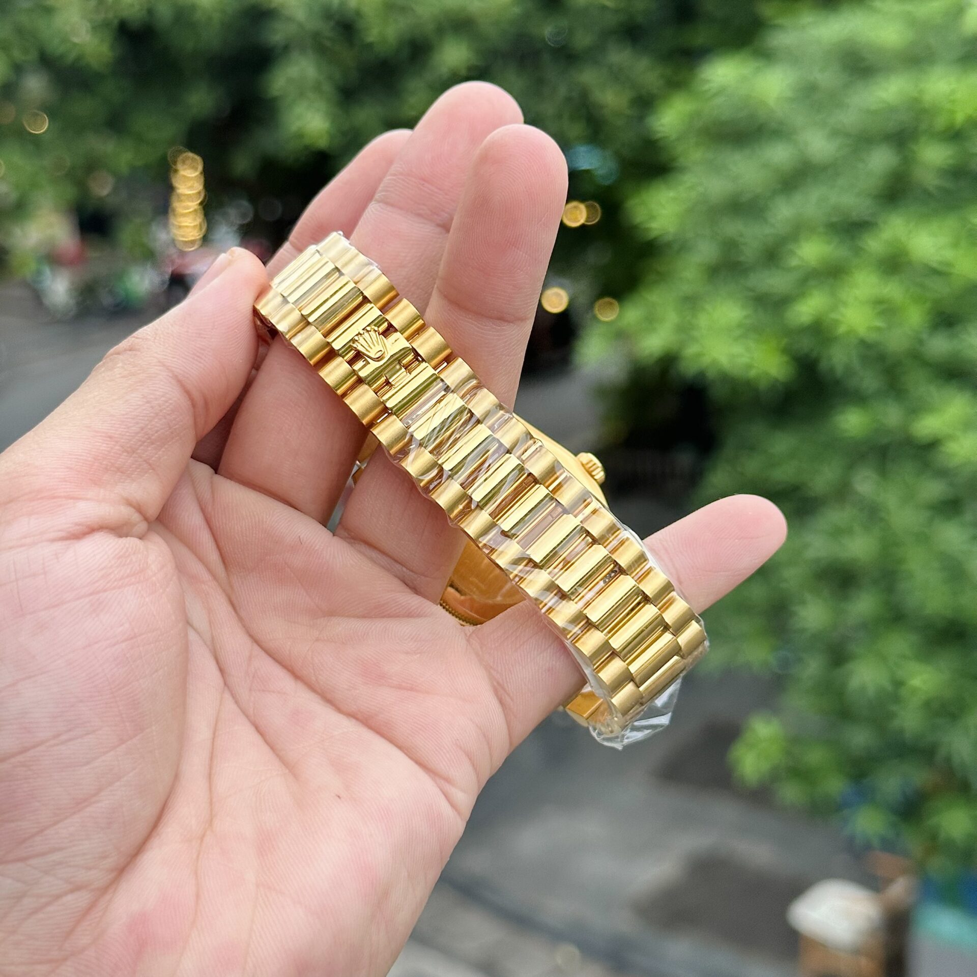 Rolex Replica 11 Watch Day-Date Gold Wrapped Moissanite Diamonds GM Factory 40mm - Top club