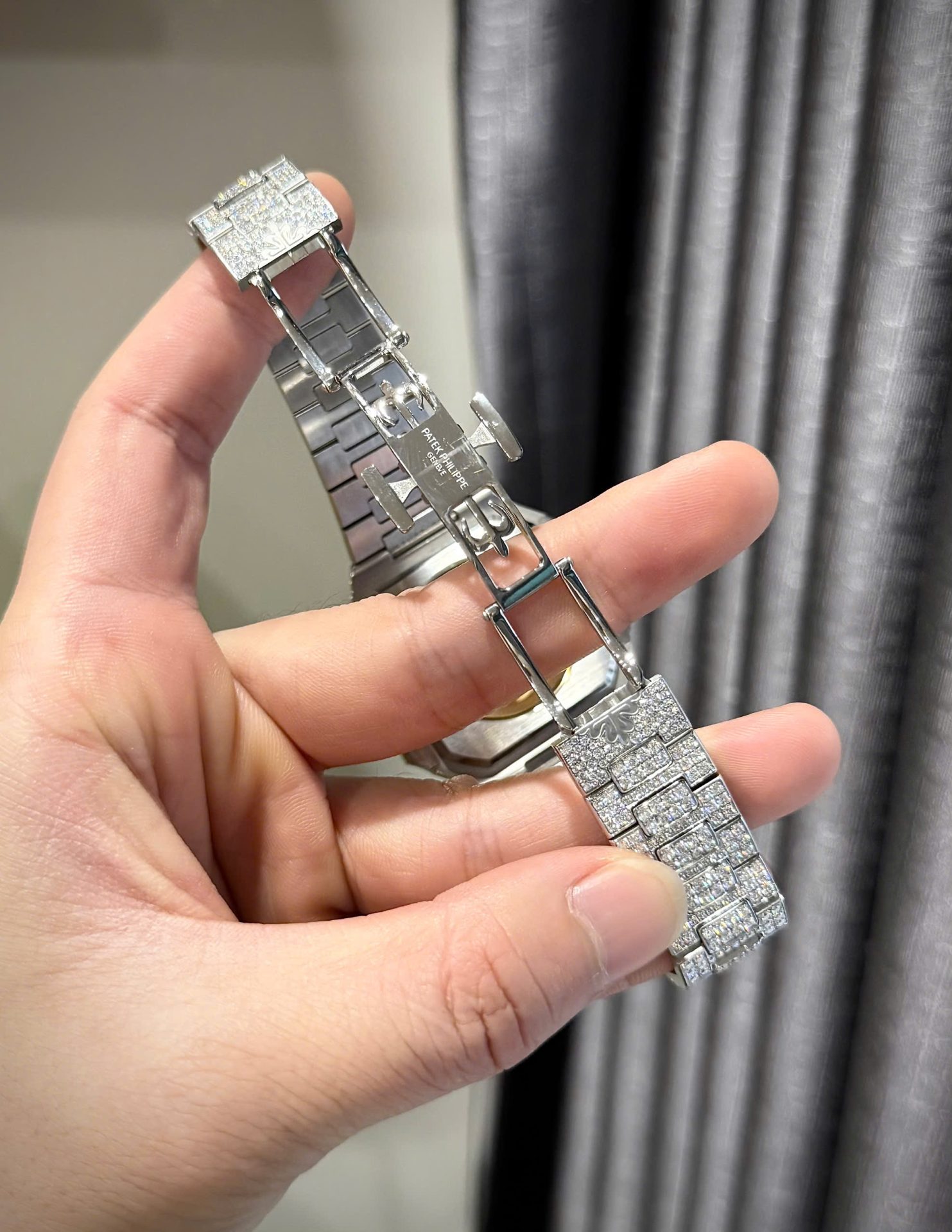 Patek Philippe Cubitus 5821 Dial Brown Custom Full Diamonds Moissanite Hong Kong 45mm - Top club