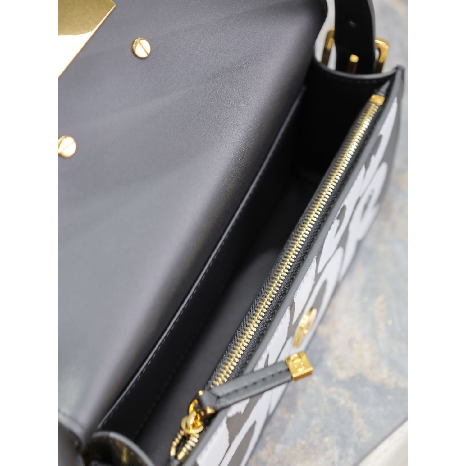 Miss Dior Flap Bag Black & White For Women 22cm/8.5in  – M2610UZCJ_M9111:1High-quality replica