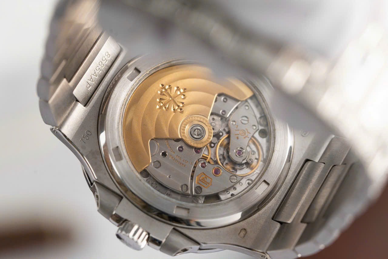 Patek Philippe Clone Watch Nautilus 5719 Full Diamonds Baguette 40mm - Top club