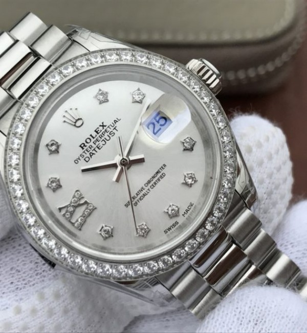 Replica Rolex DateJust 28mm Diamonds Bezel White Dial Diamonds Rome Markers Bracelet A2236 - Top club