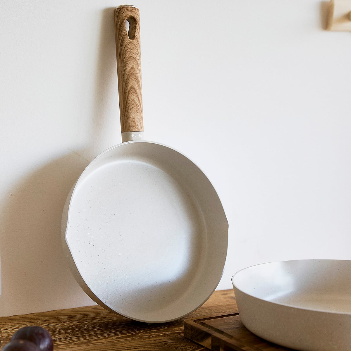Patelnia LOREBURN z powłoką ceramiczną śmietankowa 24 cm