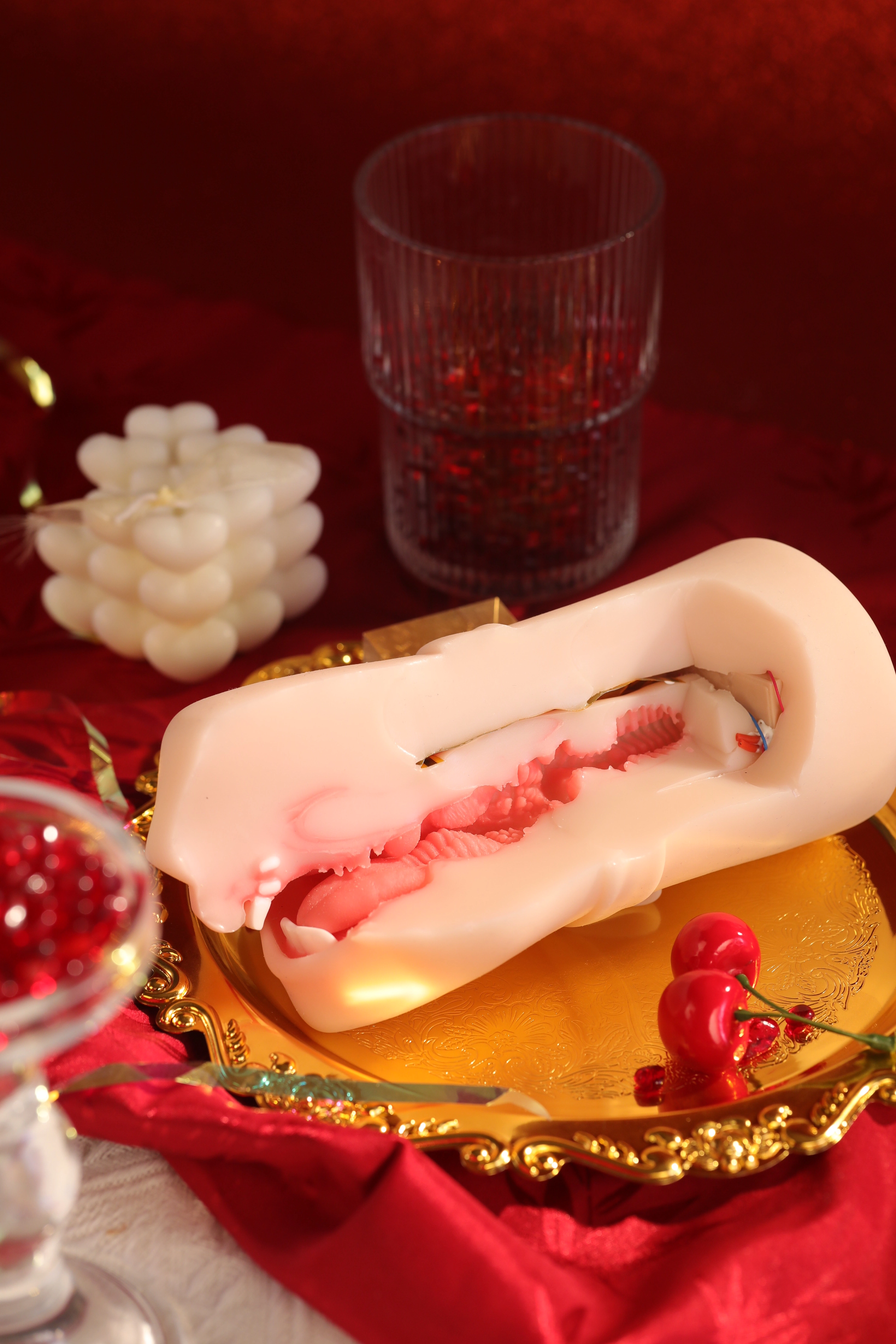 Dr.YUU Hot Mouth Gen 2 internal channel and heated oral-style design