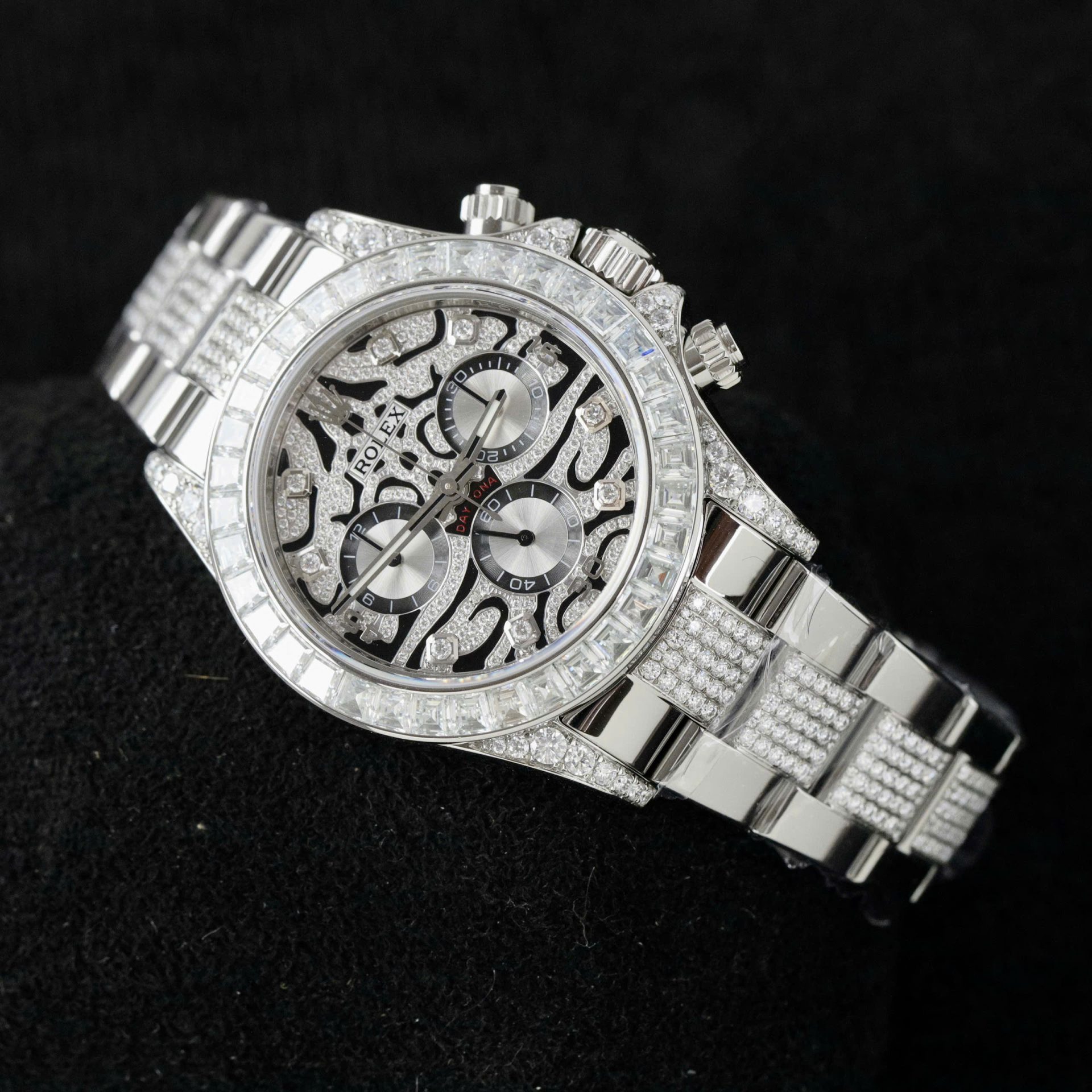 Rolex Daytona Eye Of The Tiger Replica Watch Diamonds Moissanite Hong Kong 40mm - Elite Watch Atelier