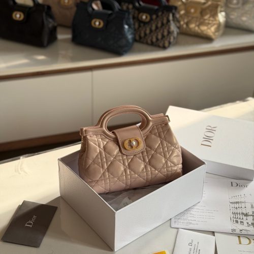 Bagsdubai.com1:1High-quality replica