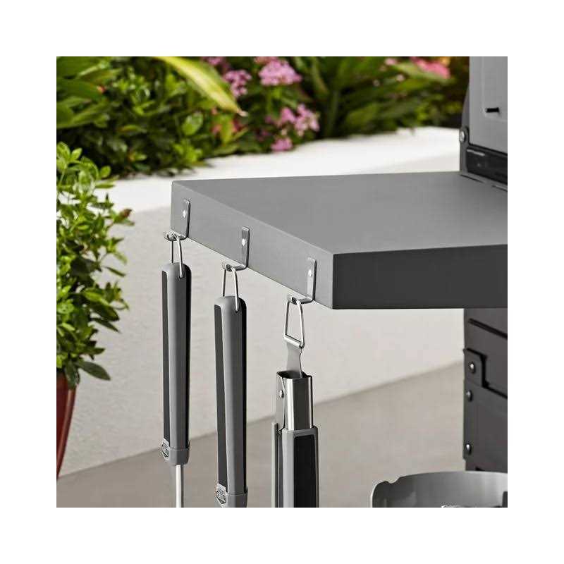 Expert Grill 3 Burner Gas Grill And Pellet Smoker Combo - Image 3 Expert Grill 3 Burner Gas Grill And Pellet Smoker Combo - Image 3