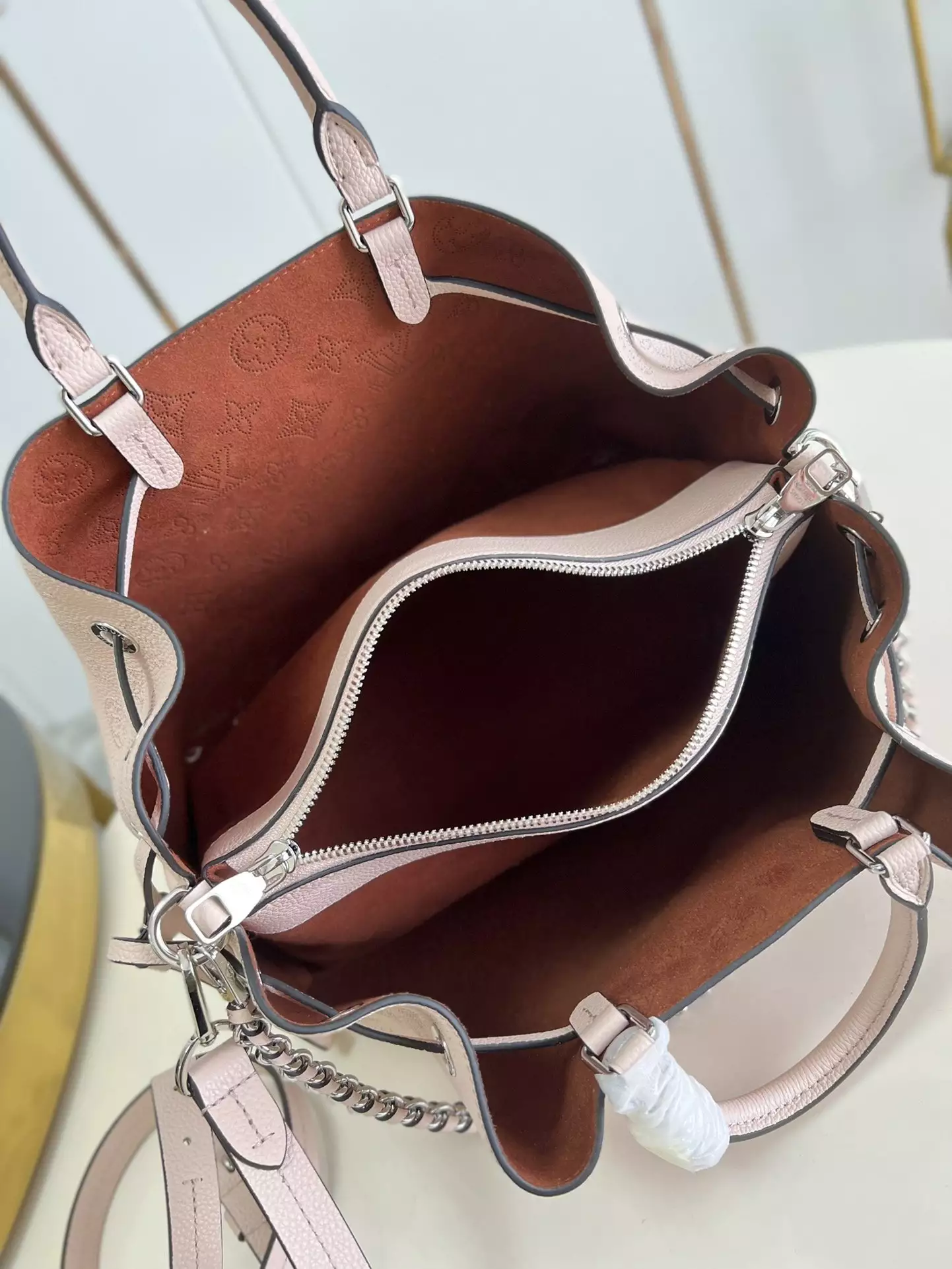 Bella Tote Pink Beige Mahina Calfskin1:1High-quality replica
