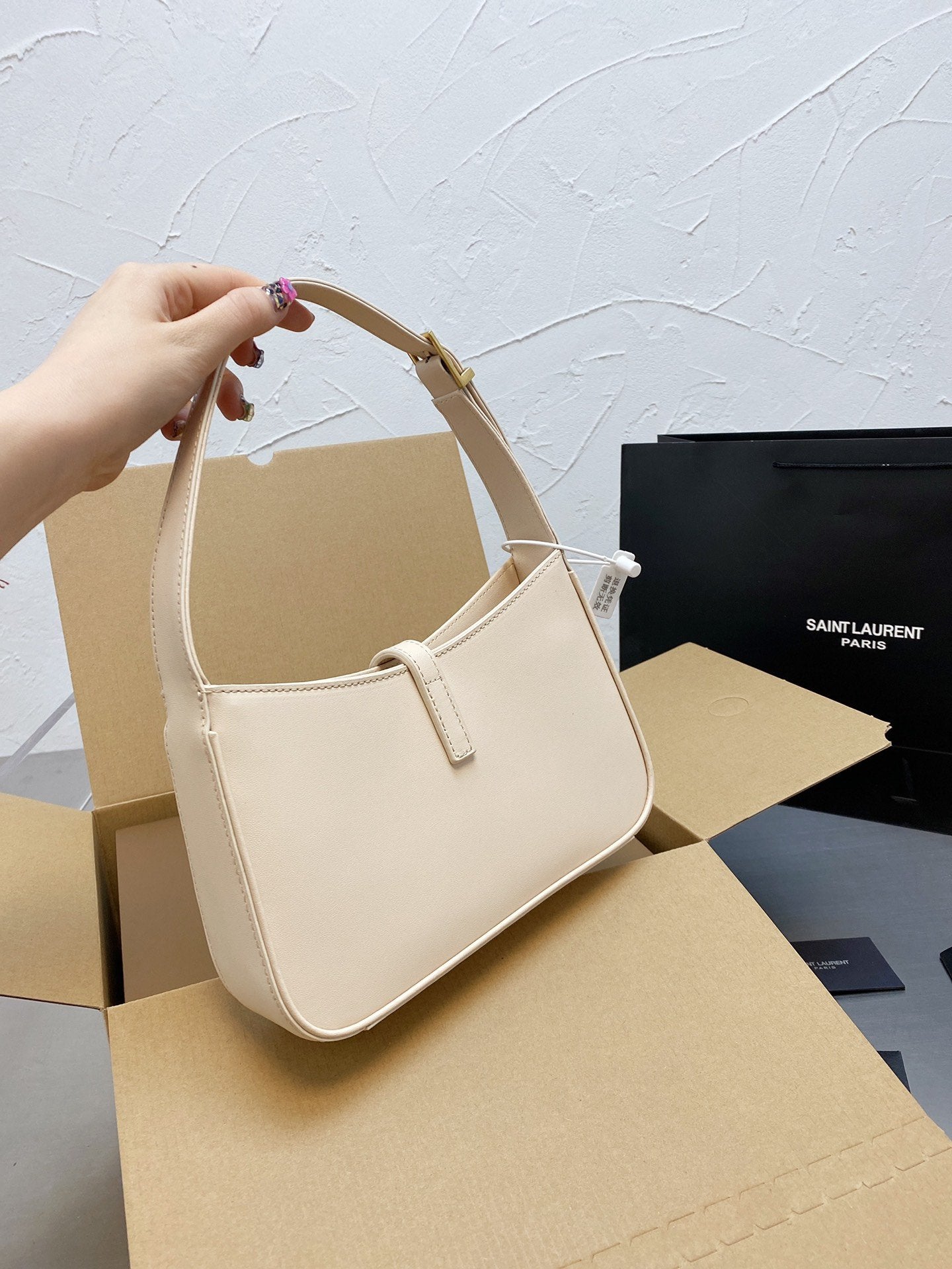 TO – Luxury Edition Bags SLY 2051:1High-quality replica