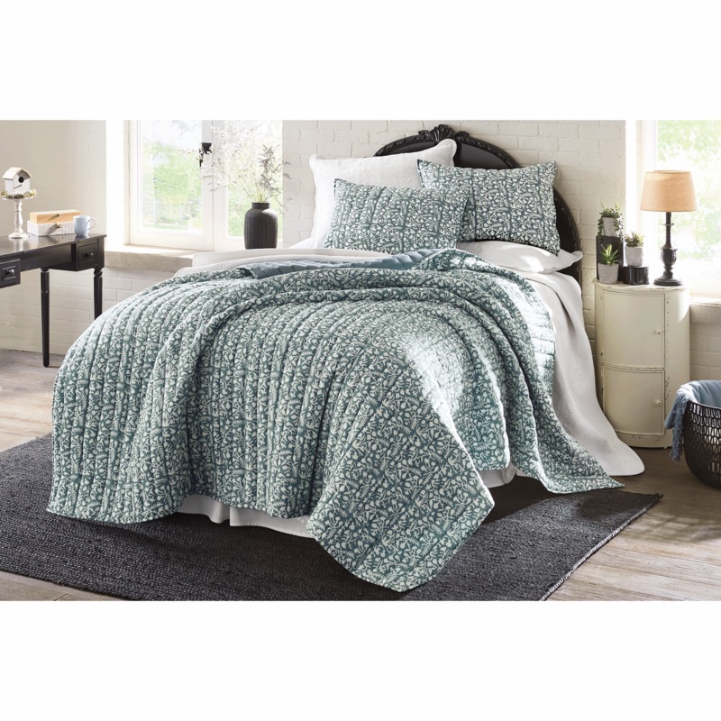 Block Print Floral Vine 3-Piece Quilt Set - MIDNIGHT VELVET CATALOG