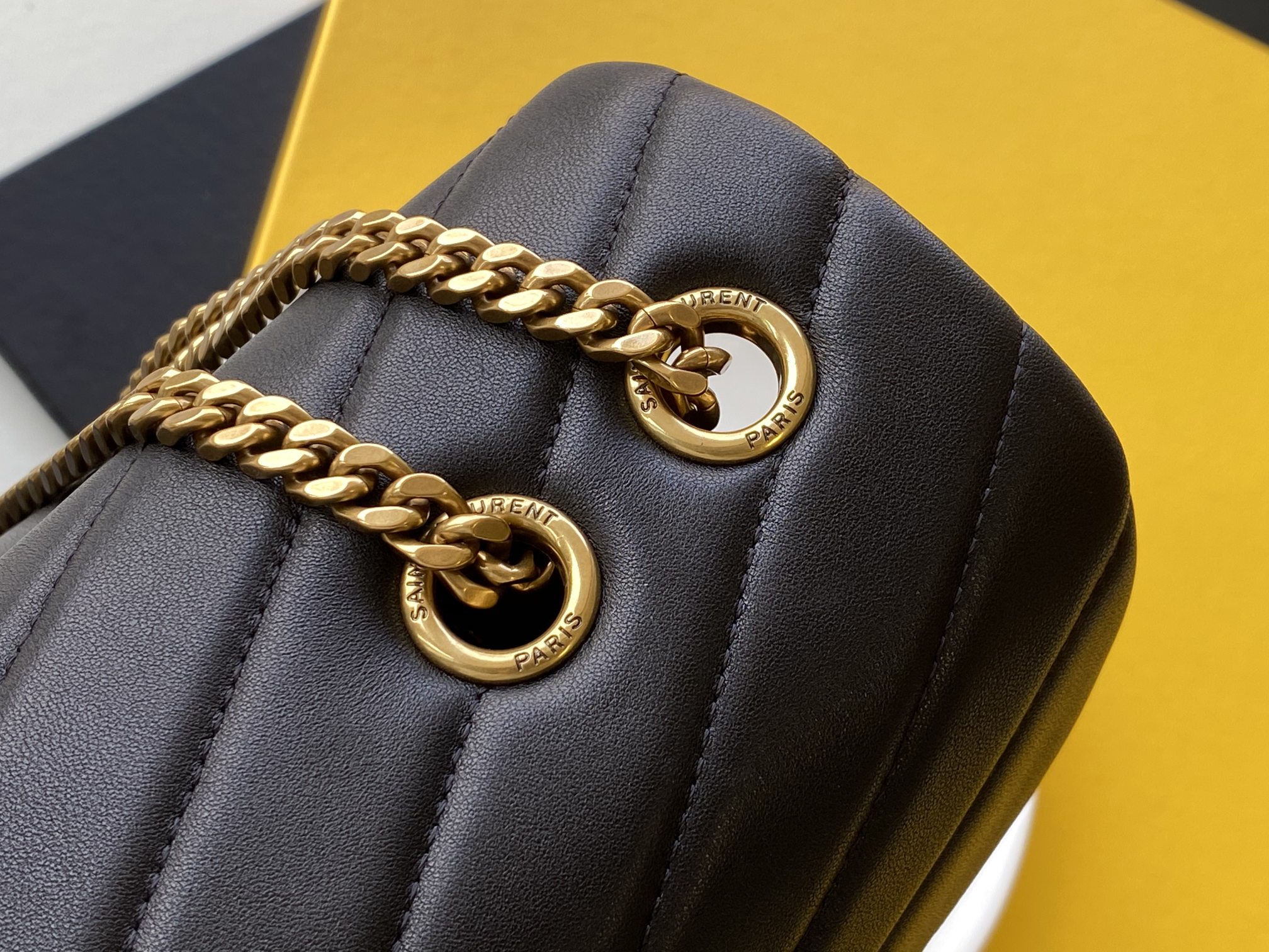 SAINT LAURENT MONOGRAM1:1High-quality replica