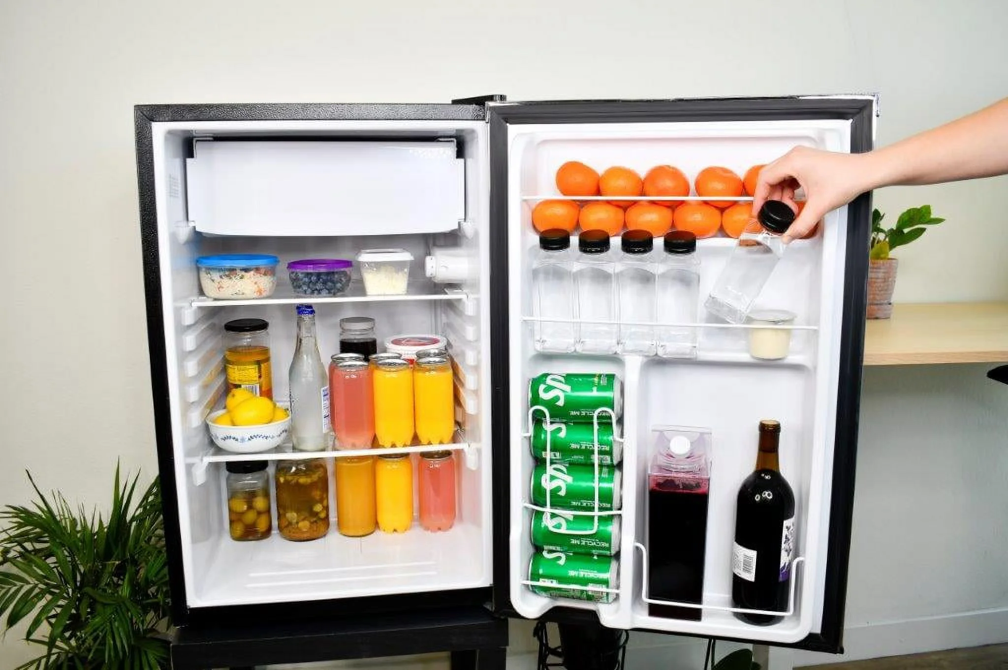 Frigidaire, 4.5 Cu. Ft. Compact Fridge with Chrome Trim - EFR492, Platinum - Image 12
