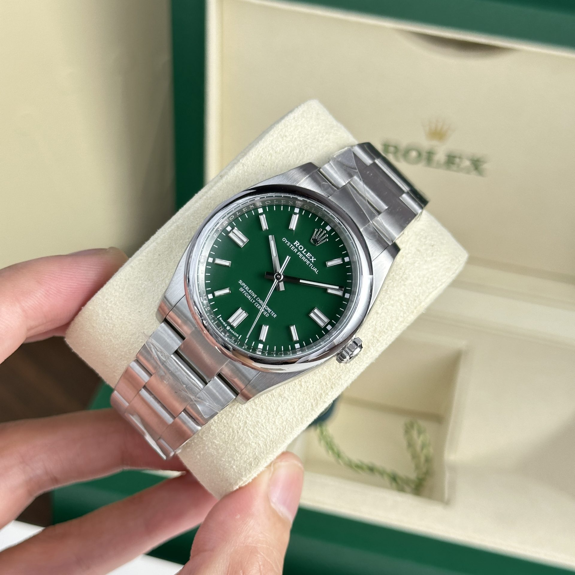 Rolex Replica Watch Oyster Perpetual 126000 Green Dial Clean Factory 36mm - Elite Watch Atelier