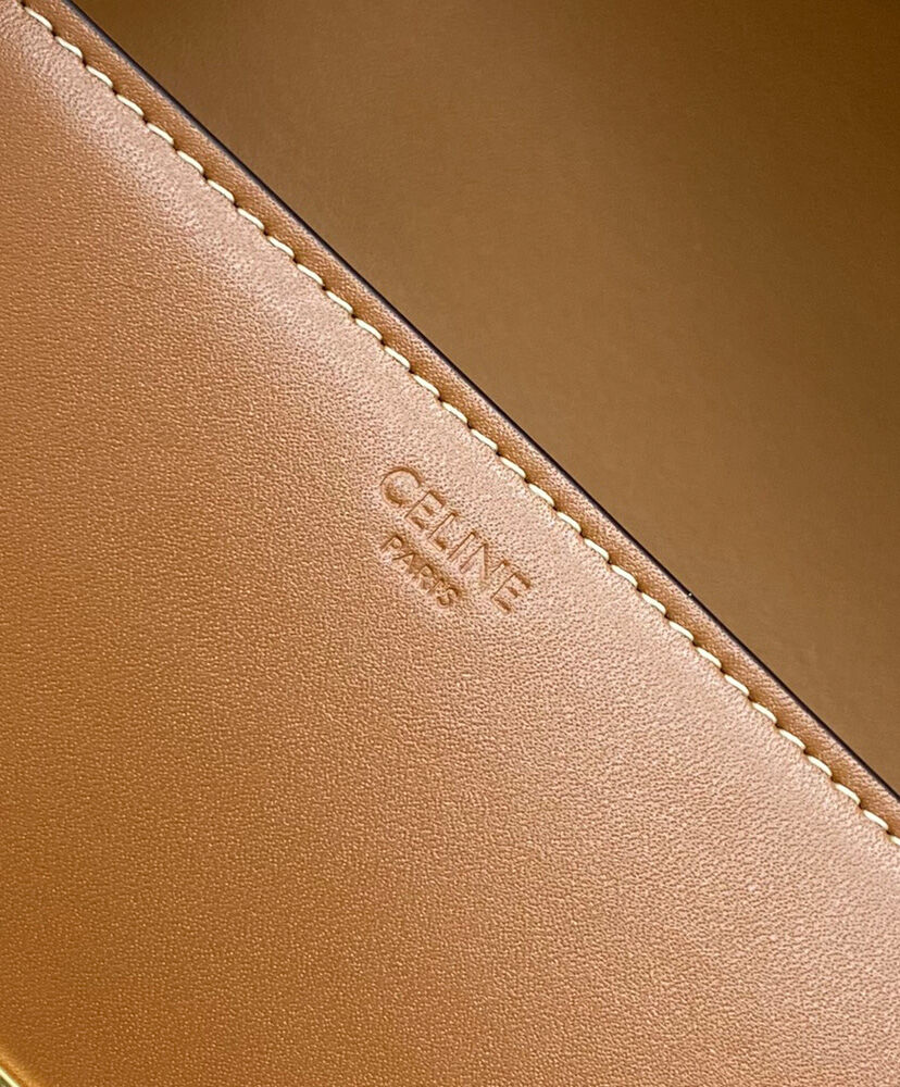 Celine Teen Triomphe Bag In Shiny Calfskin Coffee1:1High-quality replica