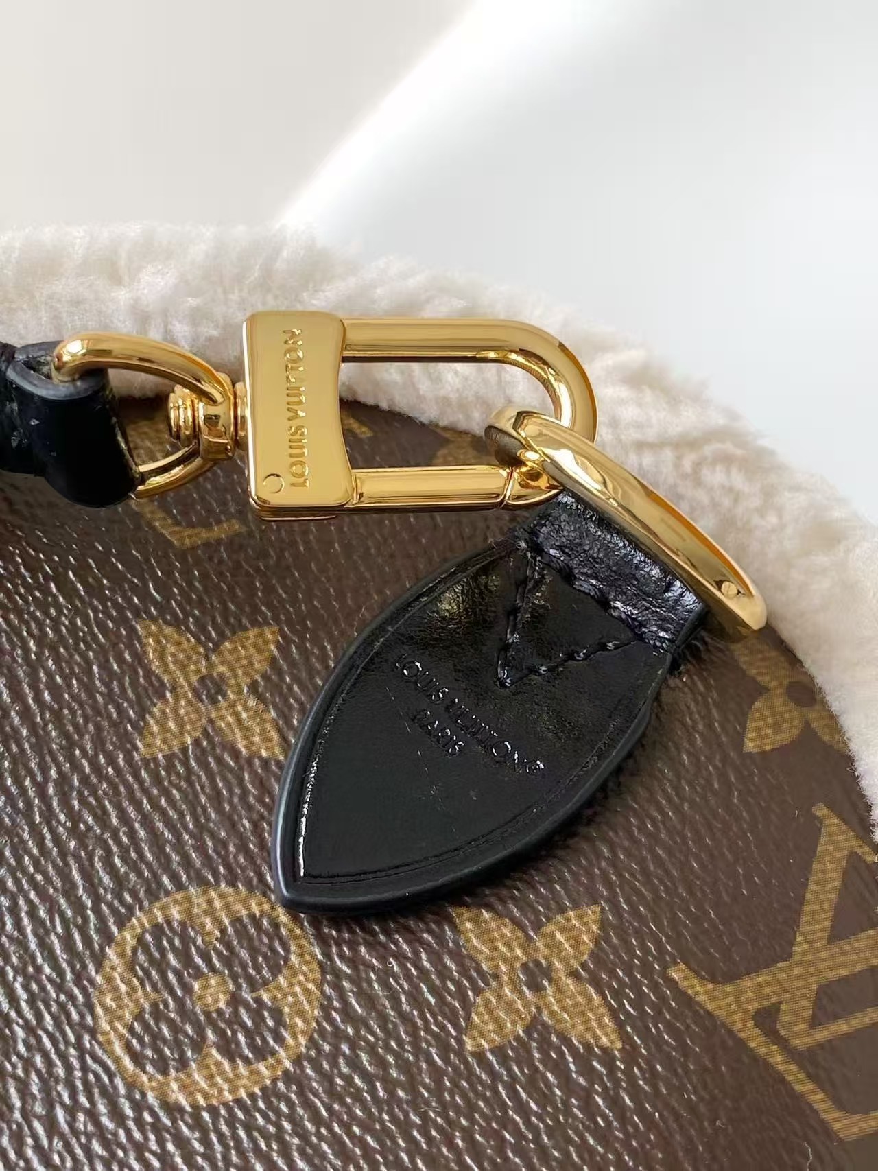 Louis Vuitton Speedy Soft 30 Teddy HandBag1:1High-quality replica