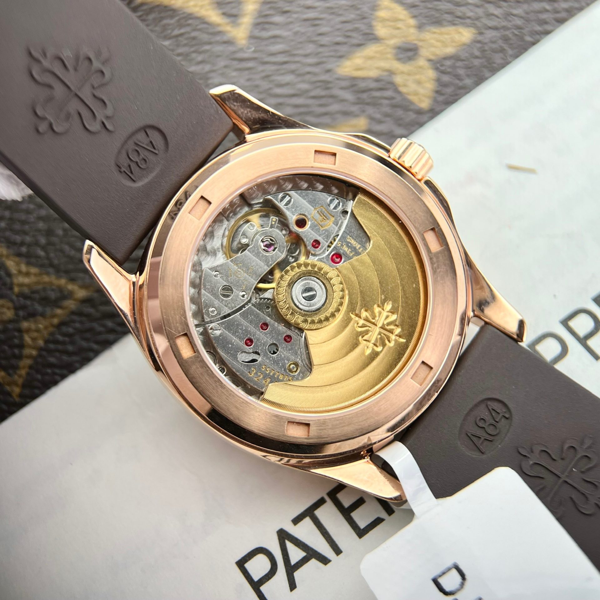 Patek Philippe Replica 1:1 Watch Aquanaut 5062 Gold Wrapped Moissanite Diamond 35.6mm - Top club