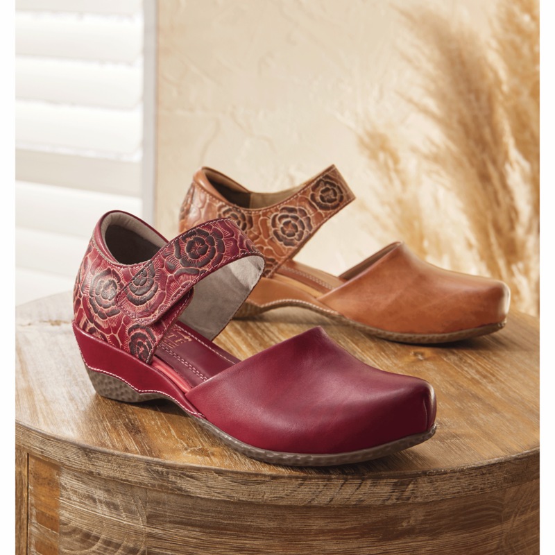 L'Artiste Gloss Pansy Mary Jane by Spring Step in Genuine Leather - MIDNIGHT VELVET CATALOG