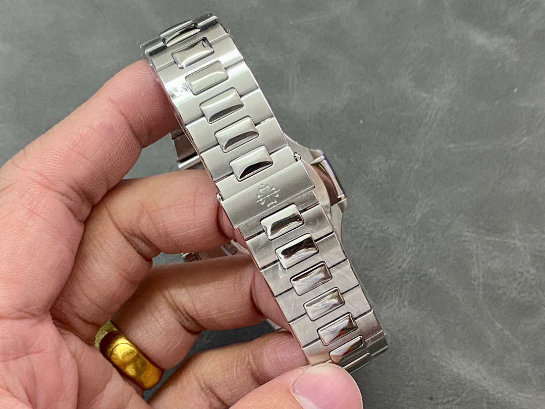 Patek Philippe Replica Watch Nautilus 5726 Blue Dial GR Factory 40.5mm - Top club