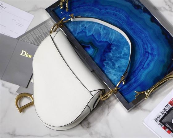Saddle Bag With Strap Latte Grained Calfskin – DB0701:1High-quality replica