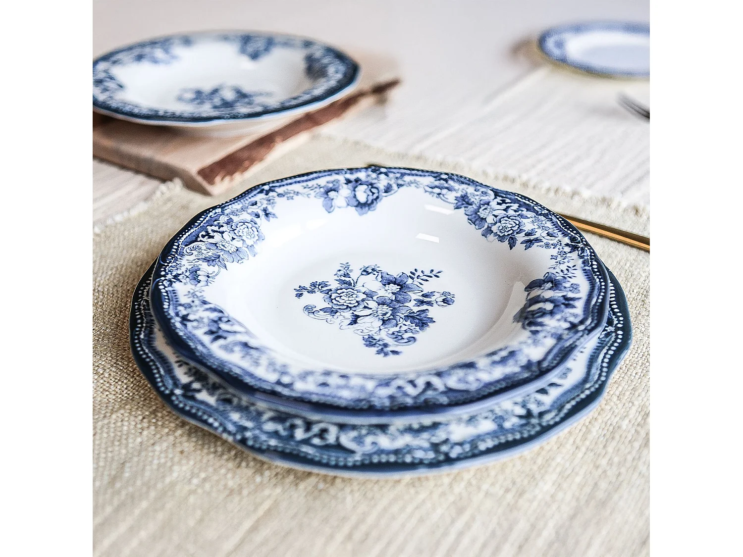 Novastyl - Lot 6 Assiettes Plates Faustine 26cm En Porcelaine Bleu