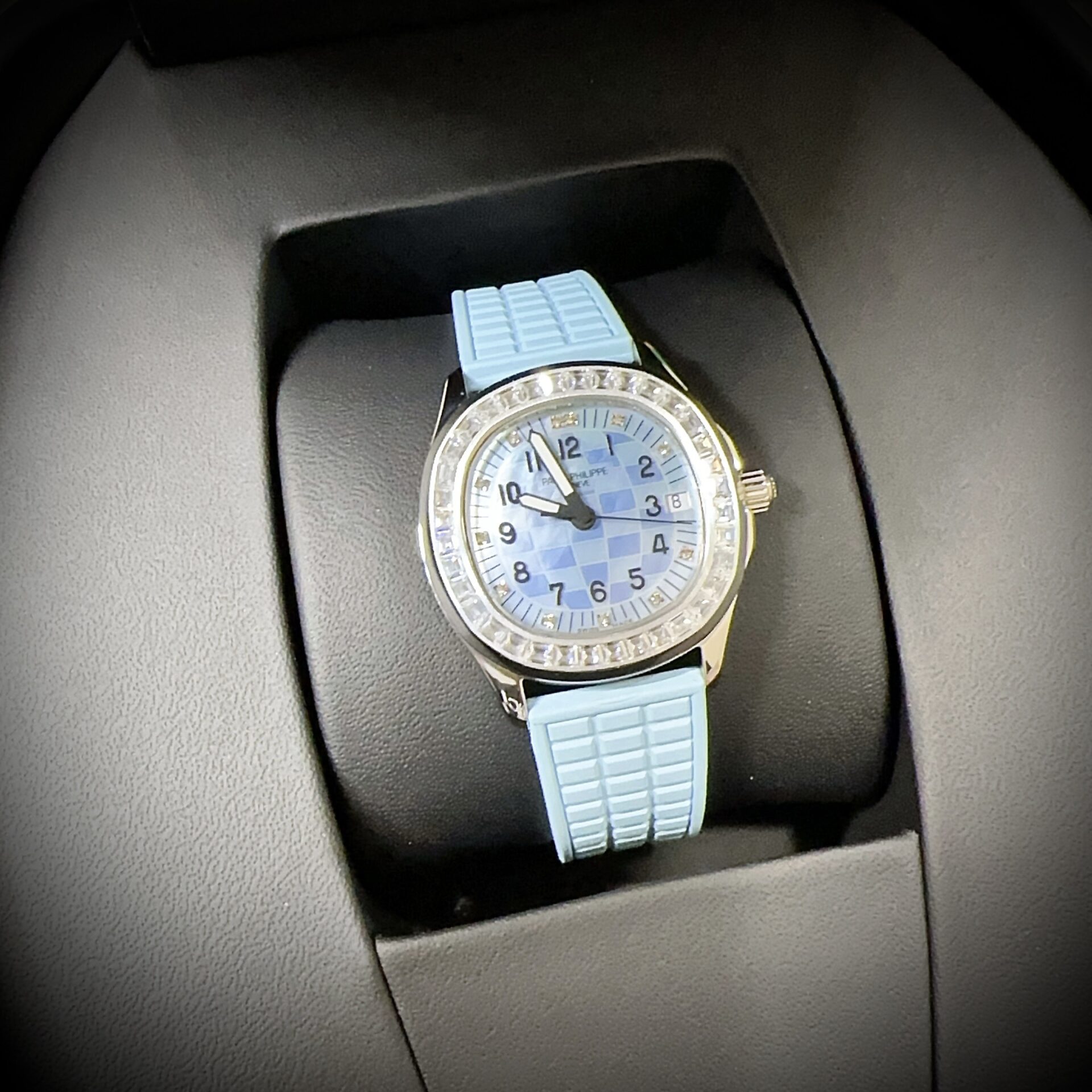 Patek Philippe Aquanaut 5072R Replica Watch Blue Rubber Strap PPF 35.6mm - Elite Watch Atelier