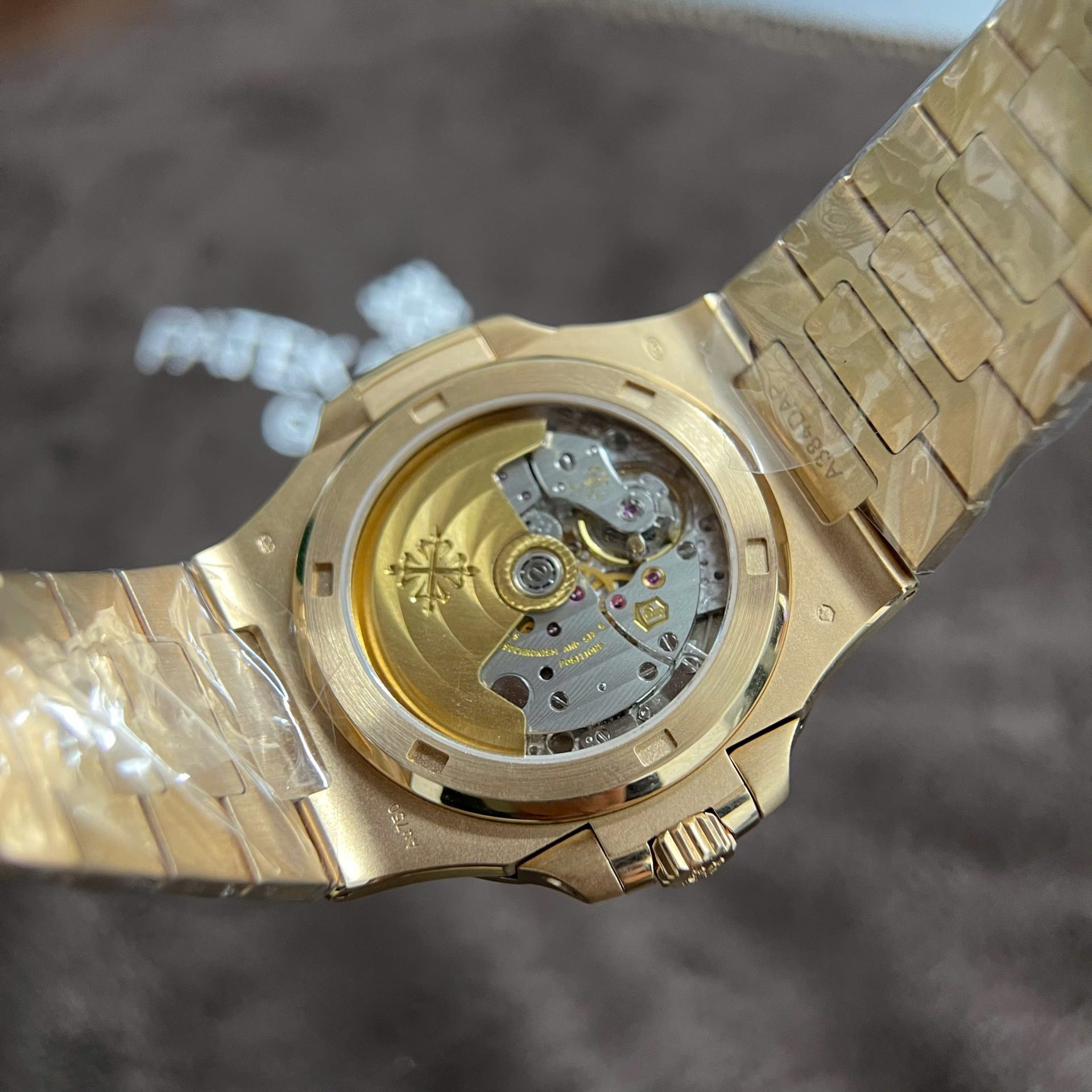 Patek Philippe Nautilus 5723 Replica Watches Custom Solid Rose Gold 18K And Diamonds Natural 40mm - Top club