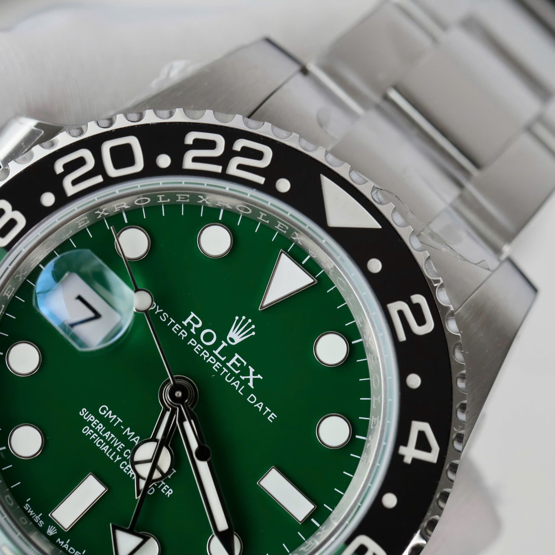 Rolex GMT-Master II 126729VTNR Replica Watch Green Dial Oyster Strap 40mm - Top club
