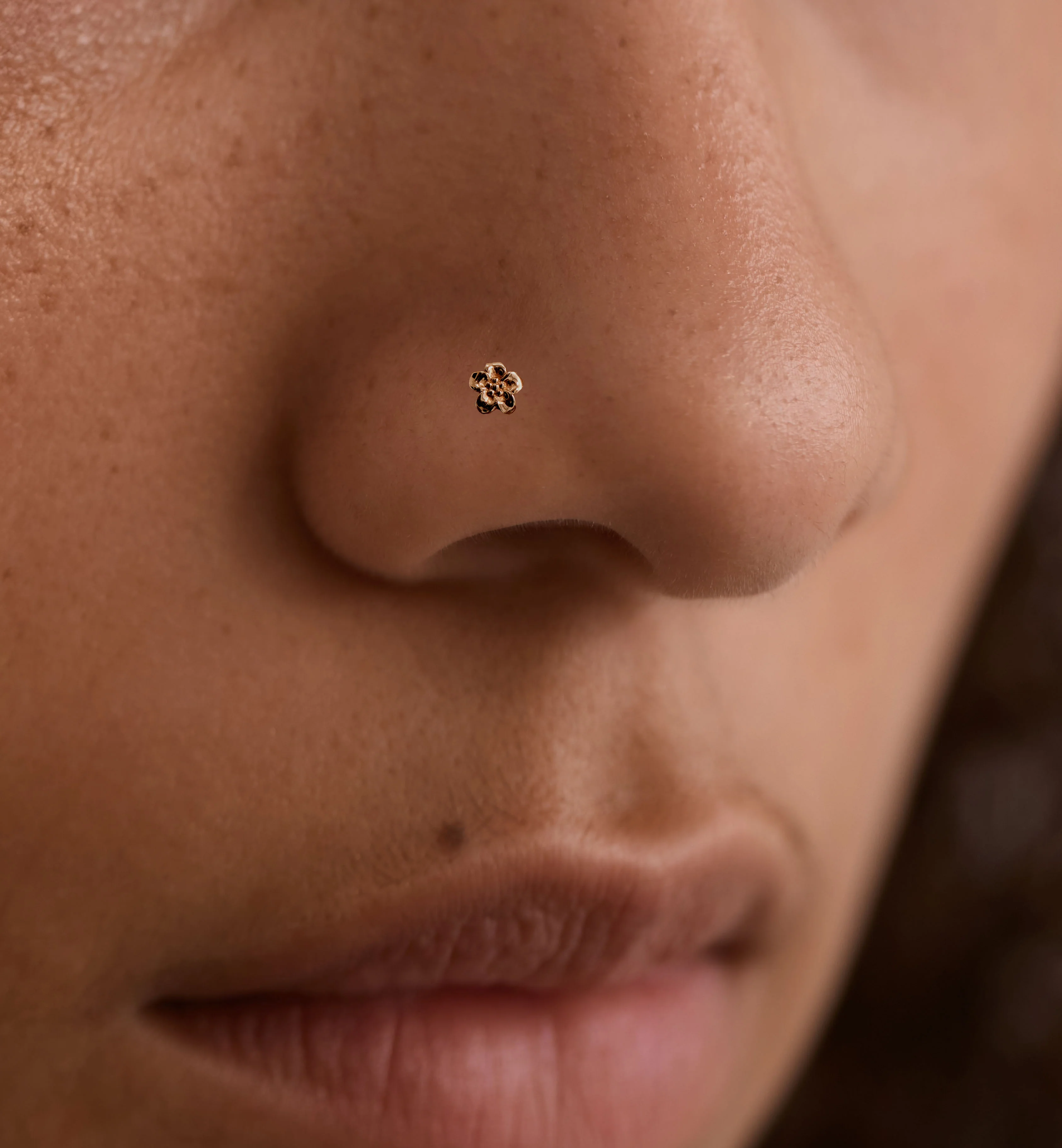 Forget Me Not Nose Piercing 14K
