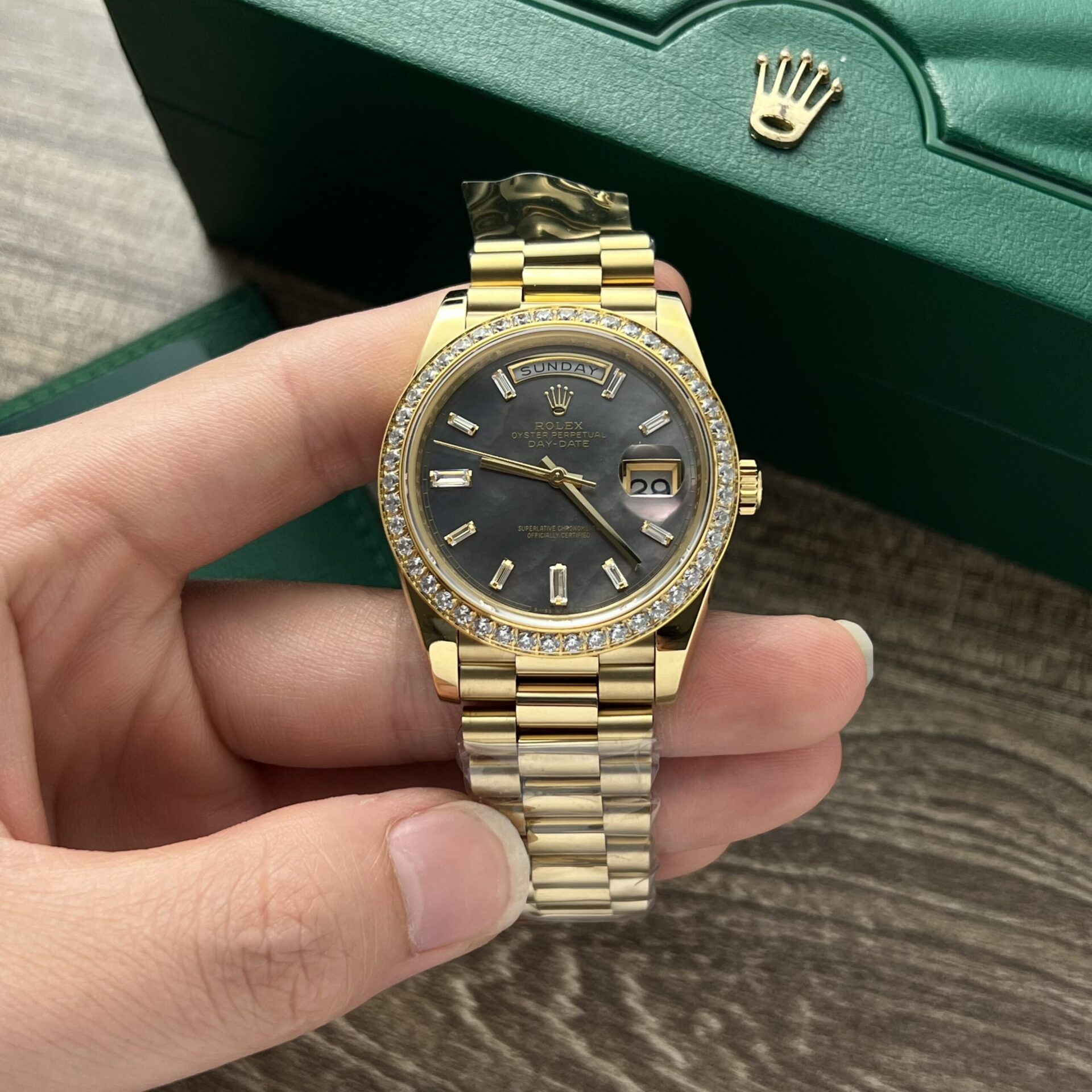 Rolex Day-Date Fake Watch Mother Of Pearl Dial President Strap 40mm - Elite Watch Atelier