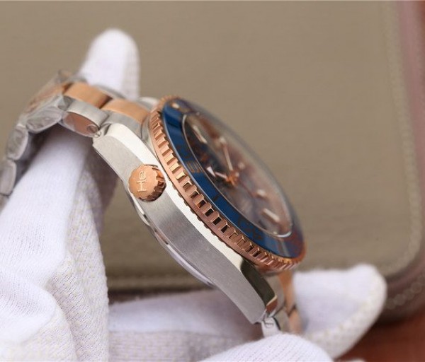 Replica Omega OMF Planet Ocean Master Chronometer SS/RG Blue Polished Bezel Blue Dial SS/RG Bracelet A9901 - Top club