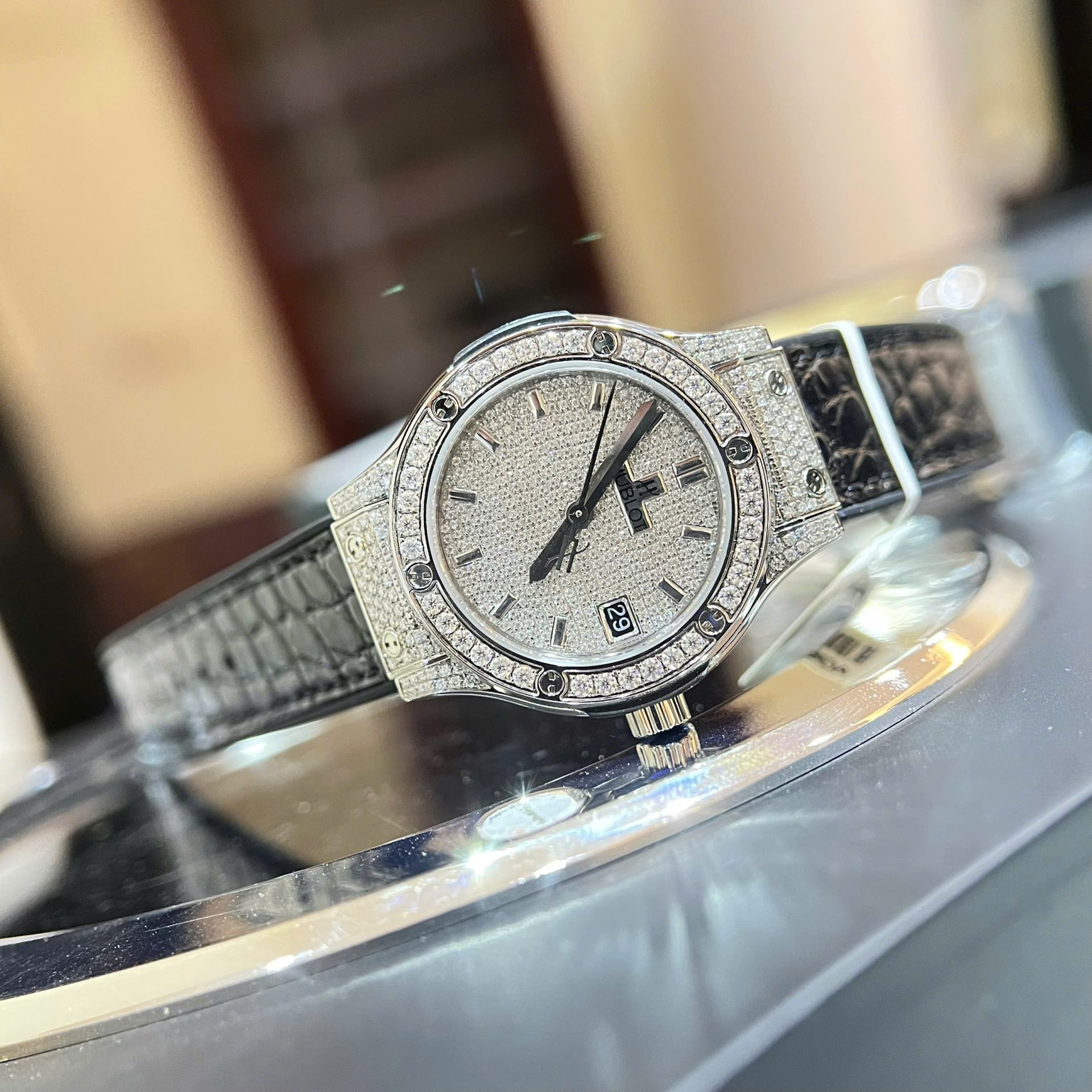 Hublot Classic Fusion Titanium Pav�� Customs Full Moissanite Diamonds High End Watch Replicas 33mm - Top club