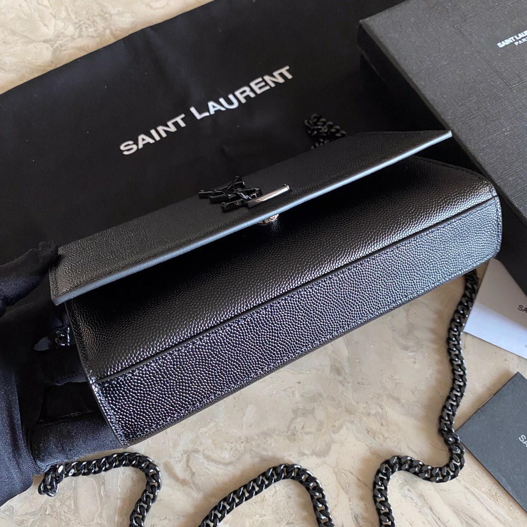 MONOGRAM CHAIN WALLET IN CROCODILE EMBOSSED SHINY LEATHER1:1High-quality replica