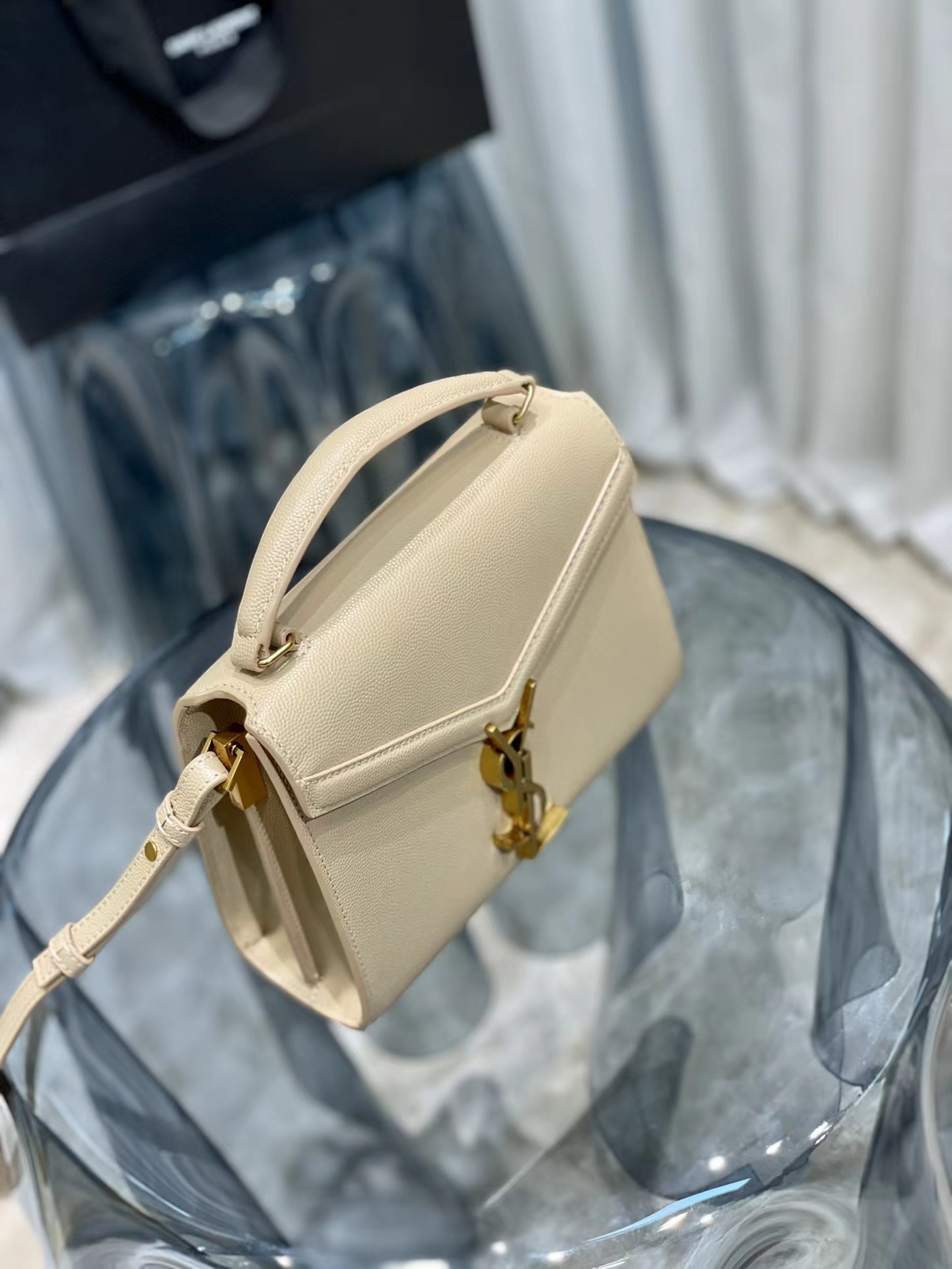 KATE MEDIUM REVERSIBLE CHAIN BAG