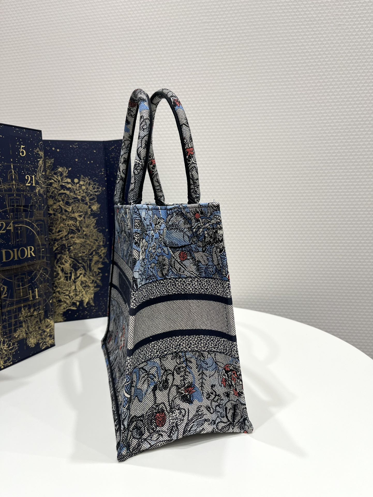 Medium Dior Book Tote Denim Multicolor For Women 14in/36 cm M1296ZRZI_M49E1:1High-quality replica