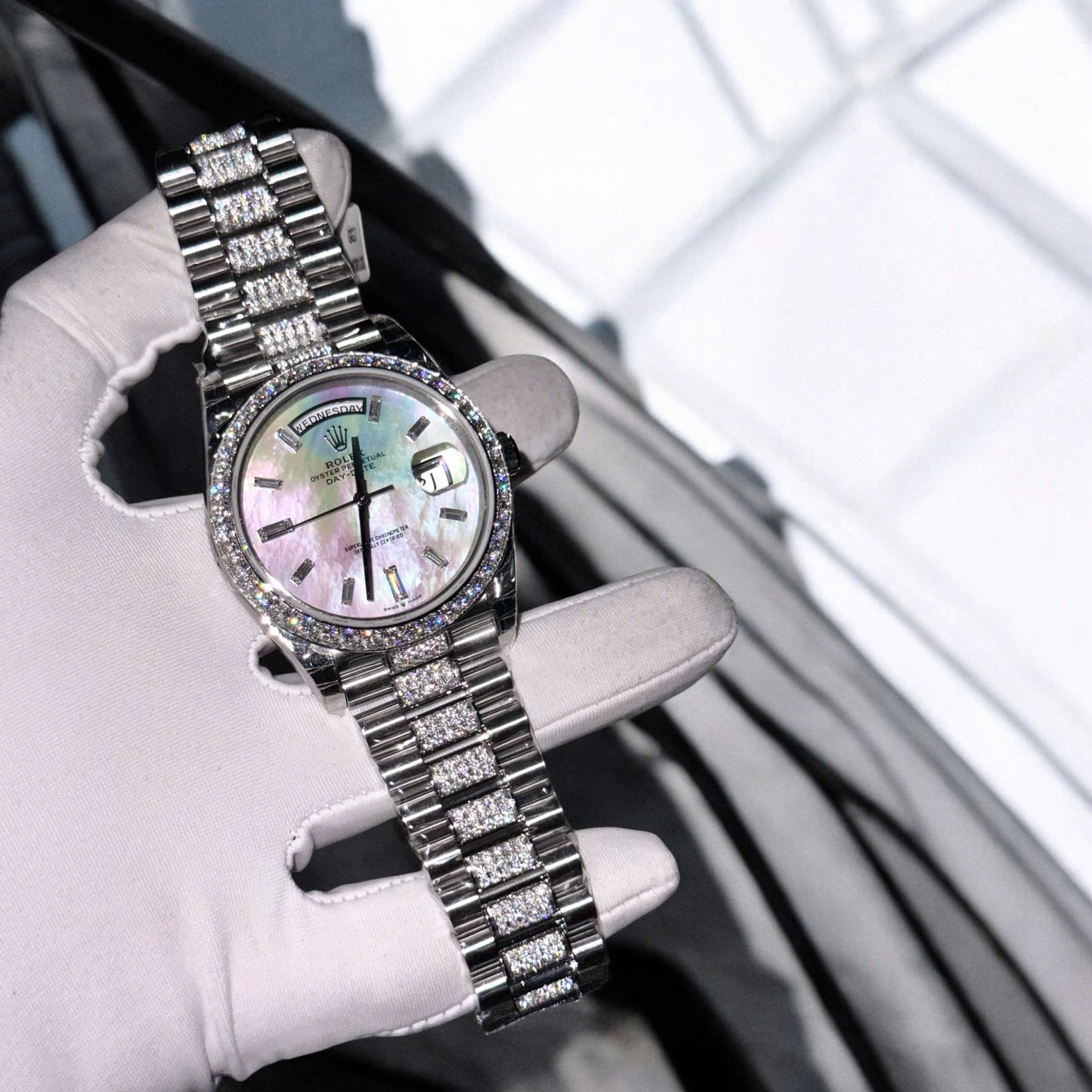 Rolex Day-Date Replica Watch Dial Mother Of Pearl Moissanite Diamonds Hong Kong 40mm - Elite Watch Atelier