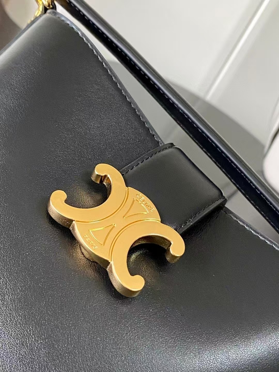 CELINE SMALL BUCKET LOUISE1:1High-quality replica