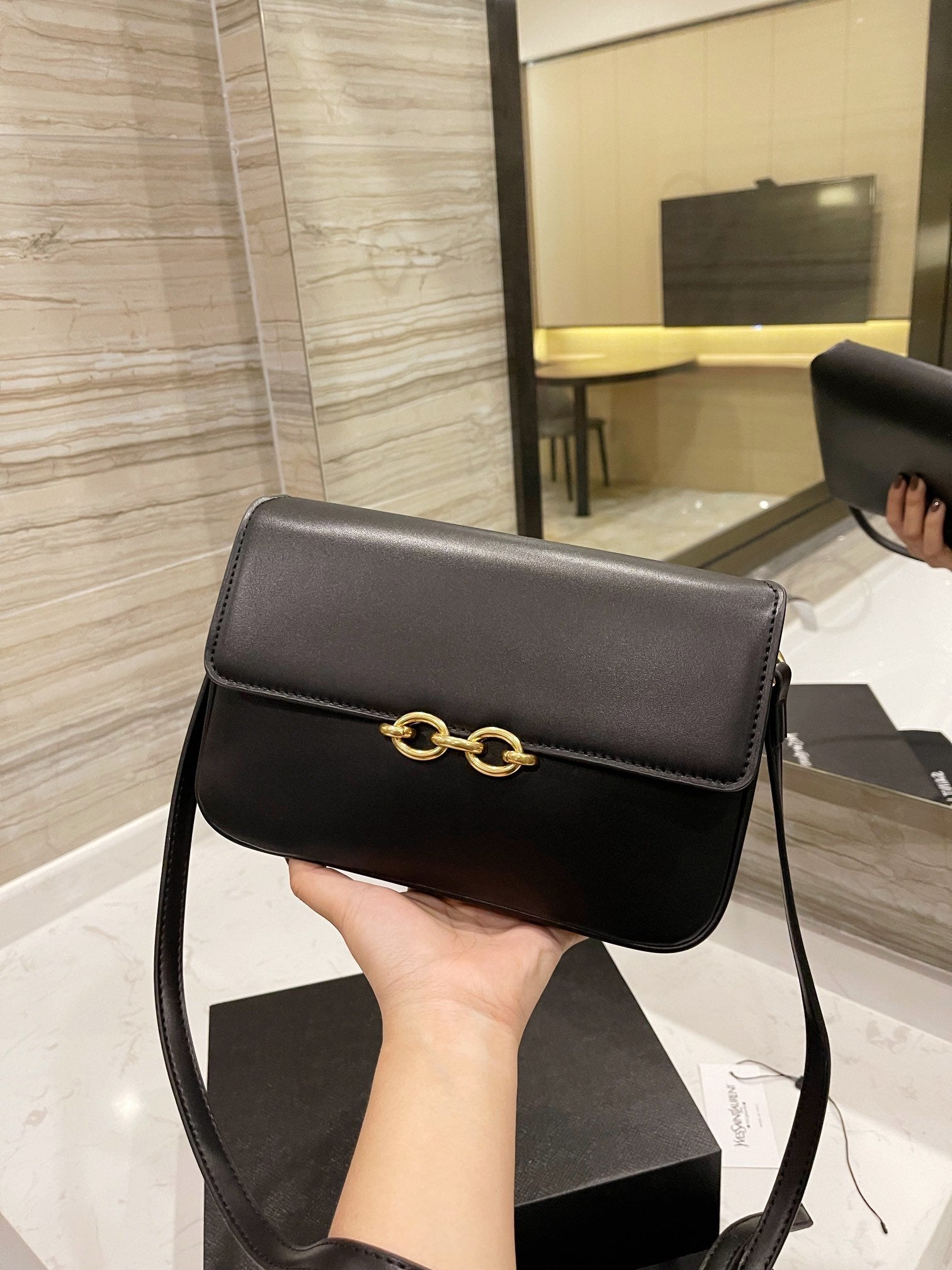 TO – Luxury Edition Bags SLY 2031:1High-quality replica