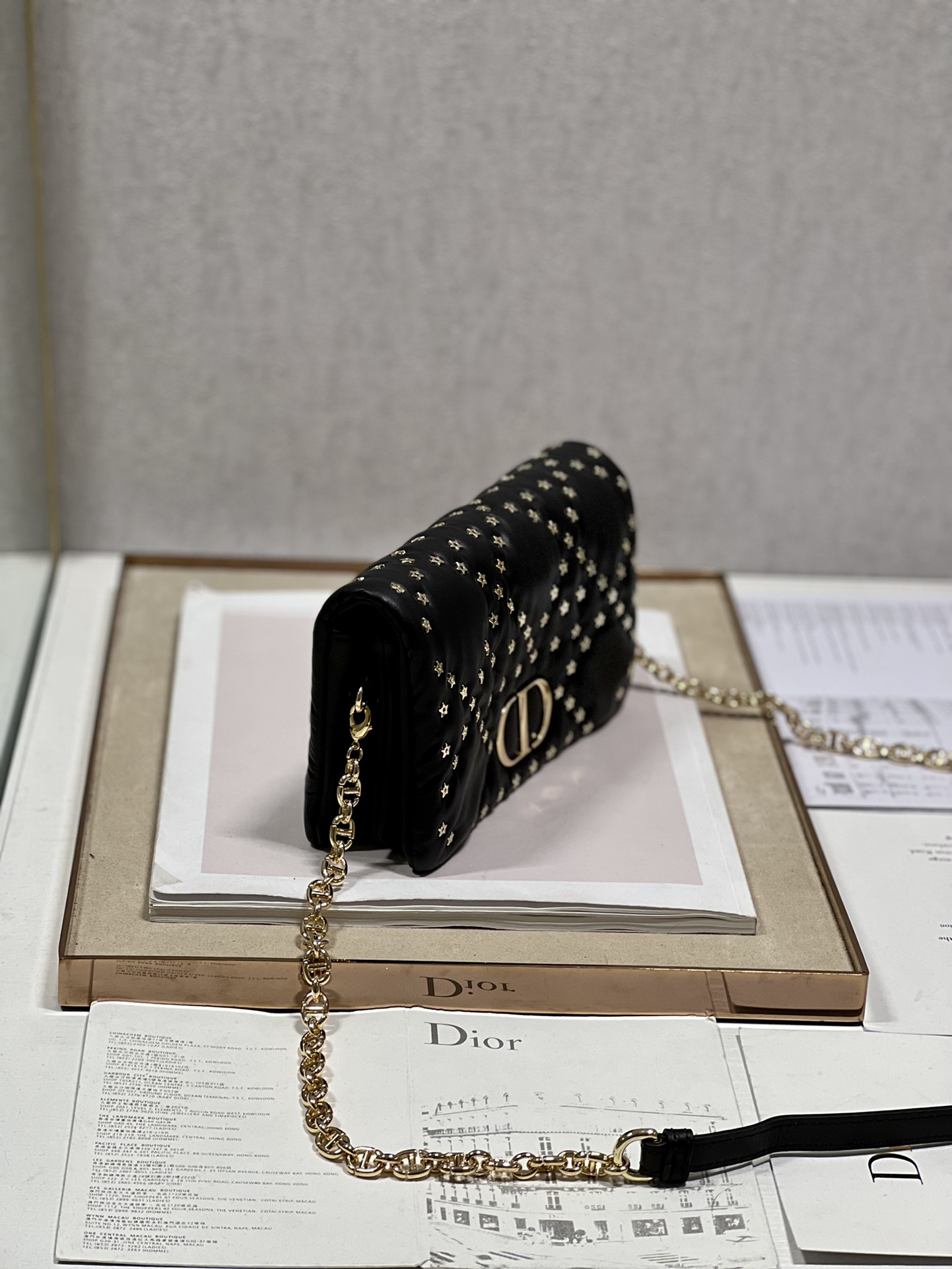 Caro Macrocannage Pouch Black/White For Women 7.5in/19.5cm S5135BNHH_M9001:1High-quality replica