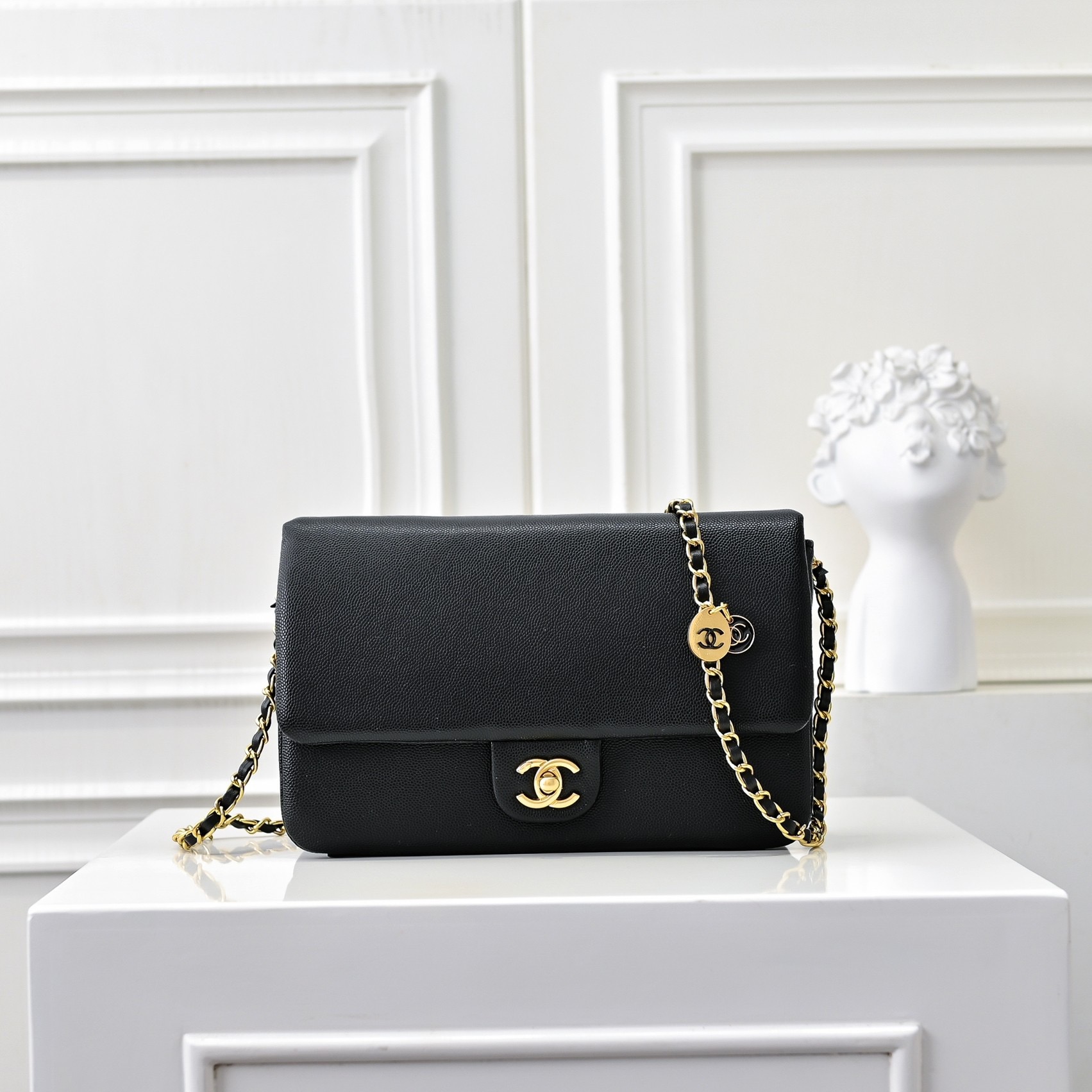 Chanel Grained Crossbody Bag1:1High-quality replica