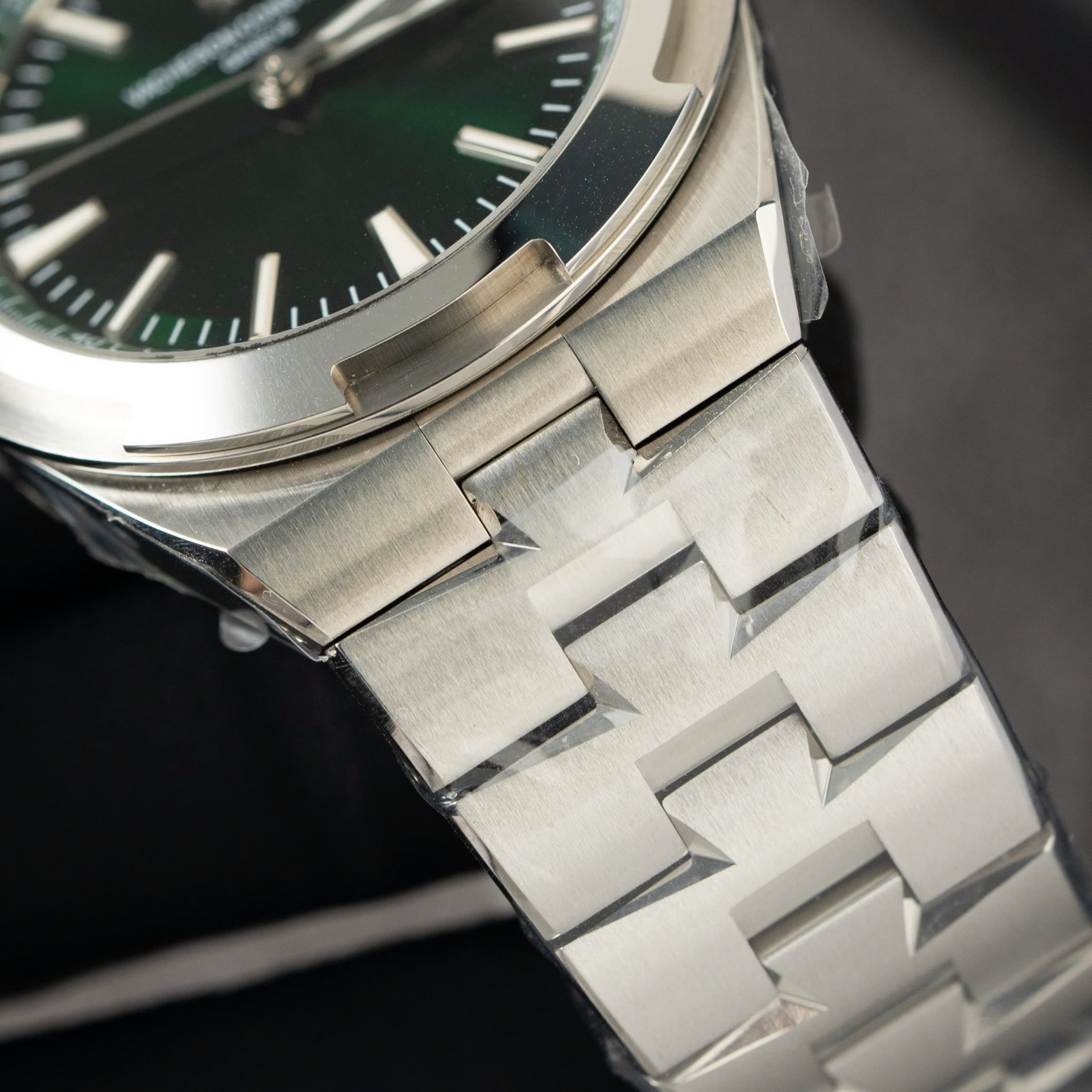 Vacheron Constantin Overseas 4500V Replica Watch Green Dial PPF Factory 41mm - Top club