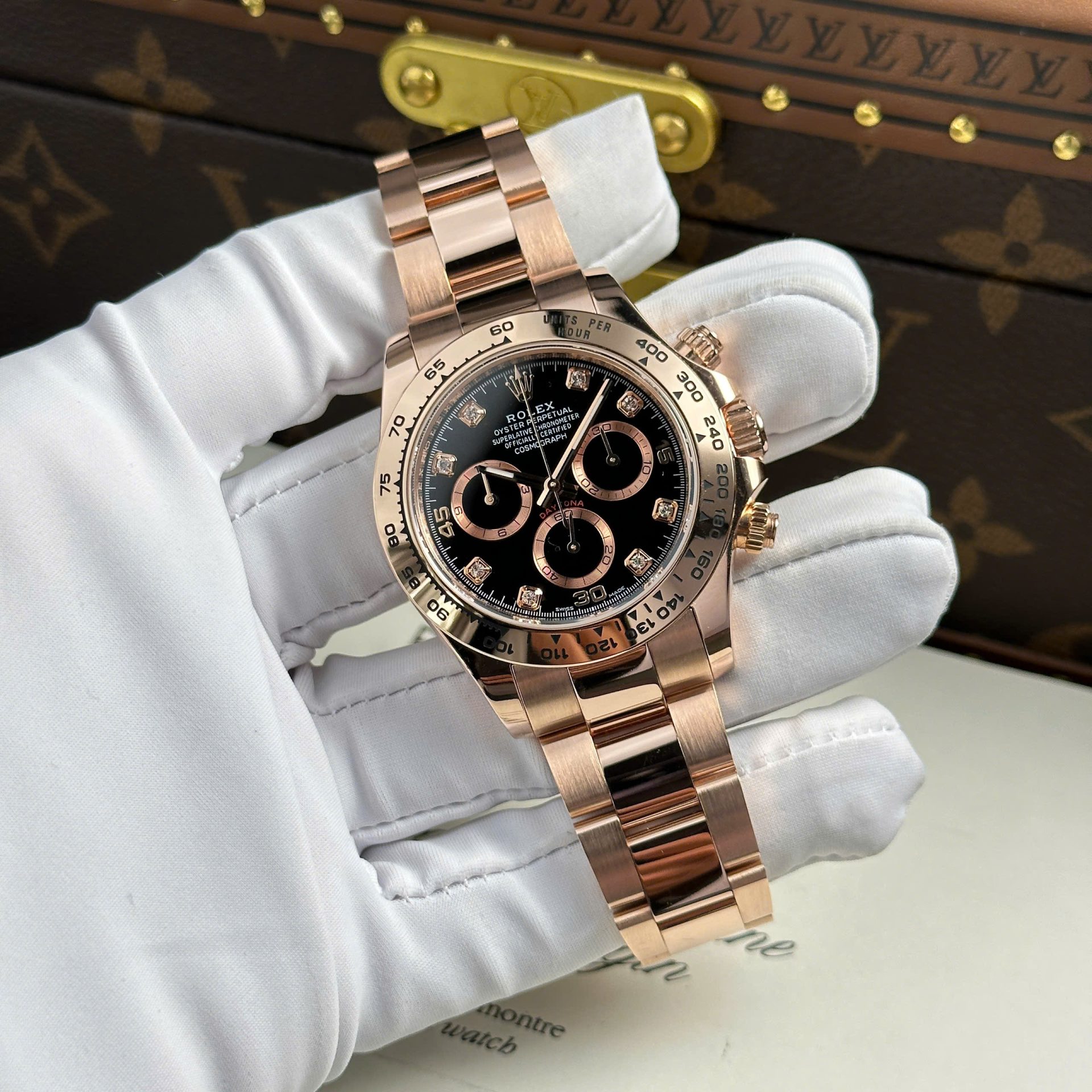 Rolex Cosmograph Daytona Dial Black Custom Gold Wrapped Replica Watch 40mm - Top club